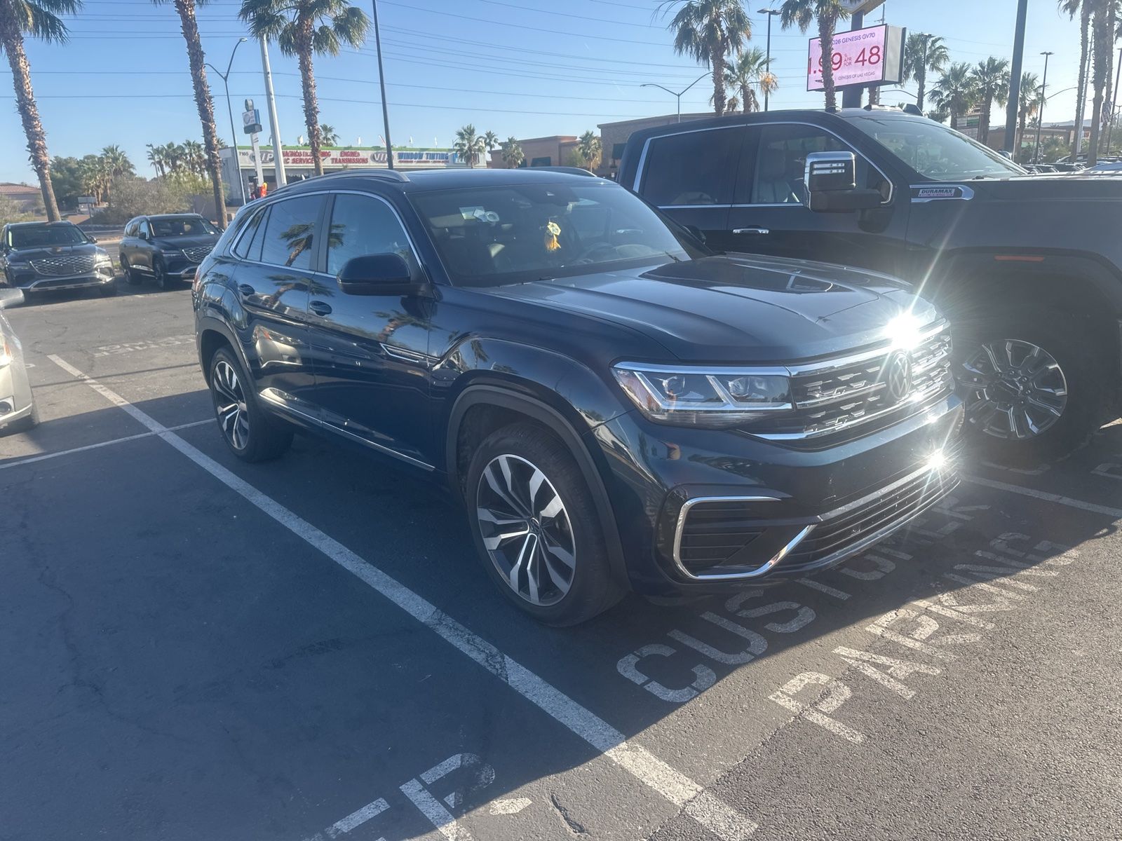 2020 Volkswagen Atlas Cross Sport 3.6L V6 SEL R-Line 4MOTION's photo