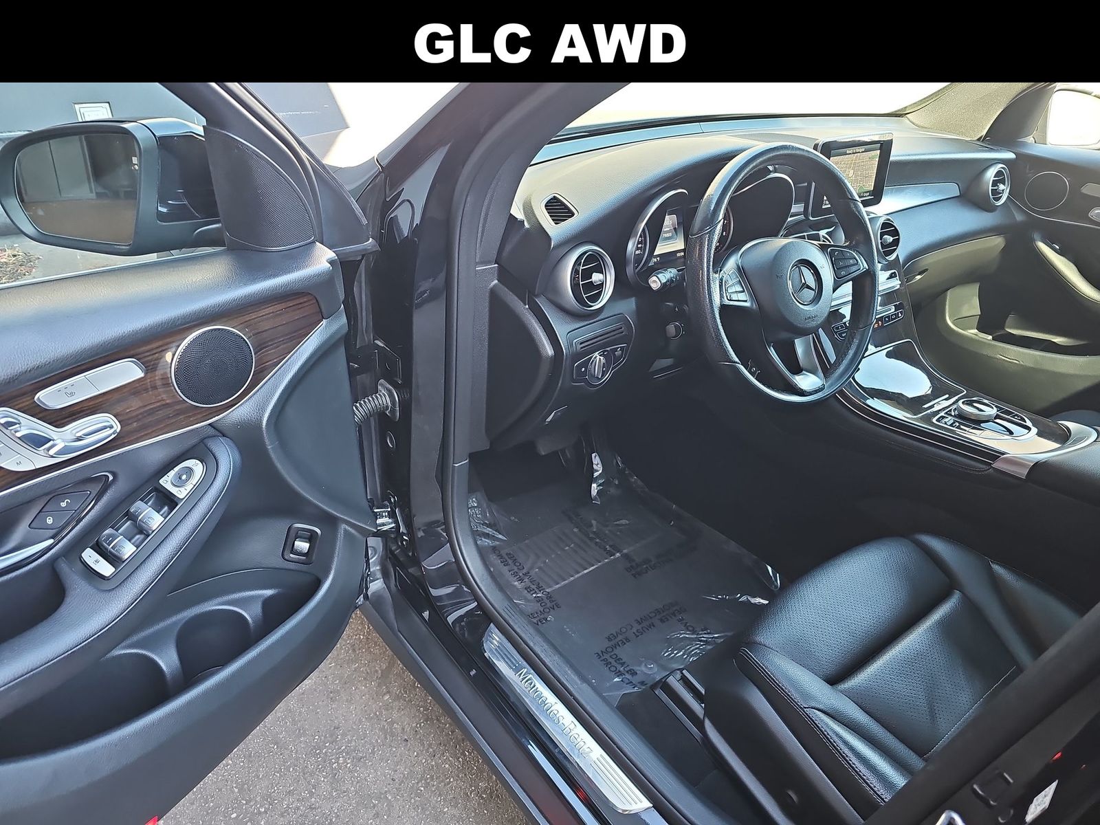 Thumbnail: 2017 Mercedes-Benz GLC - 10
