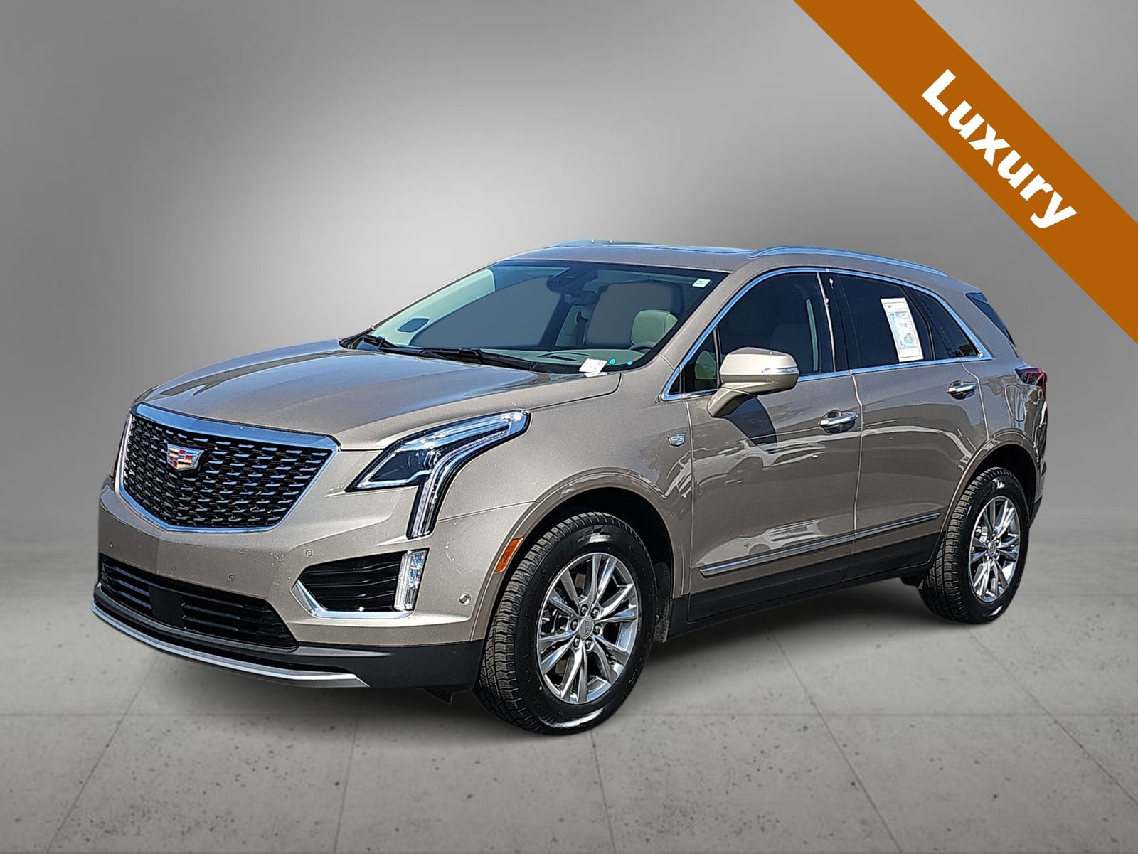 Thumbnail: 2022 Cadillac XT5 - 4