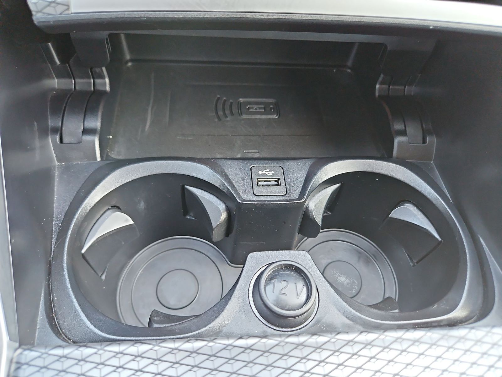 Thumbnail: 2024 BMW M4 - 28