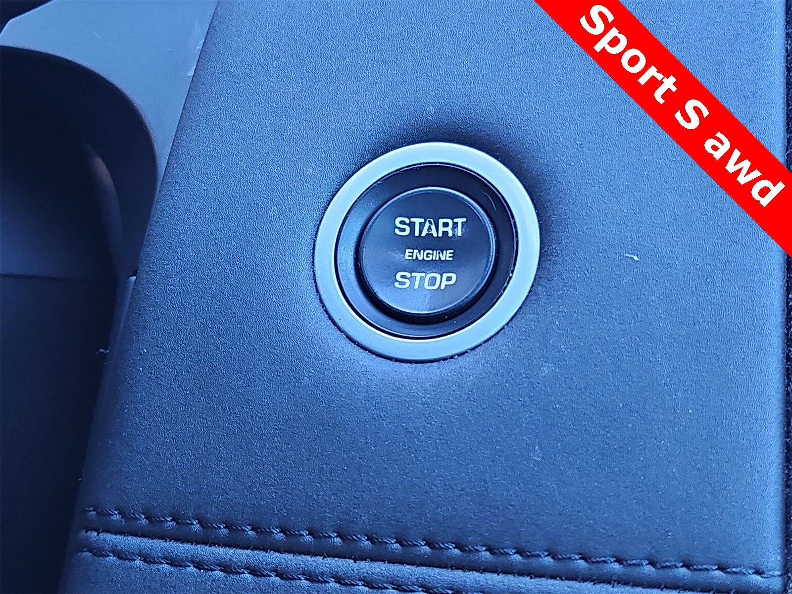 Thumbnail: 2020 Land Rover Discovery Sport - 23