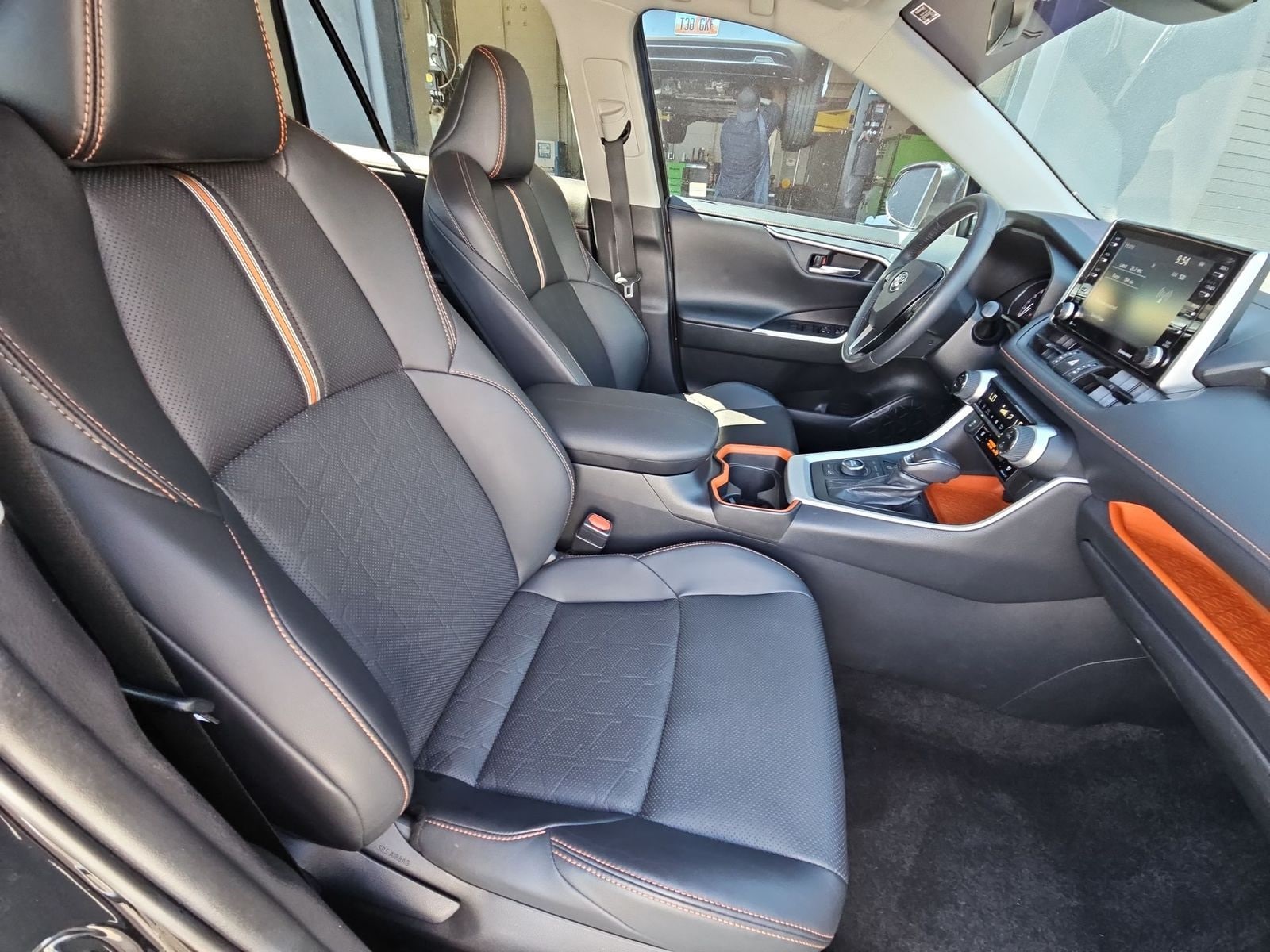 Thumbnail: 2019 Toyota RAV4 - 19