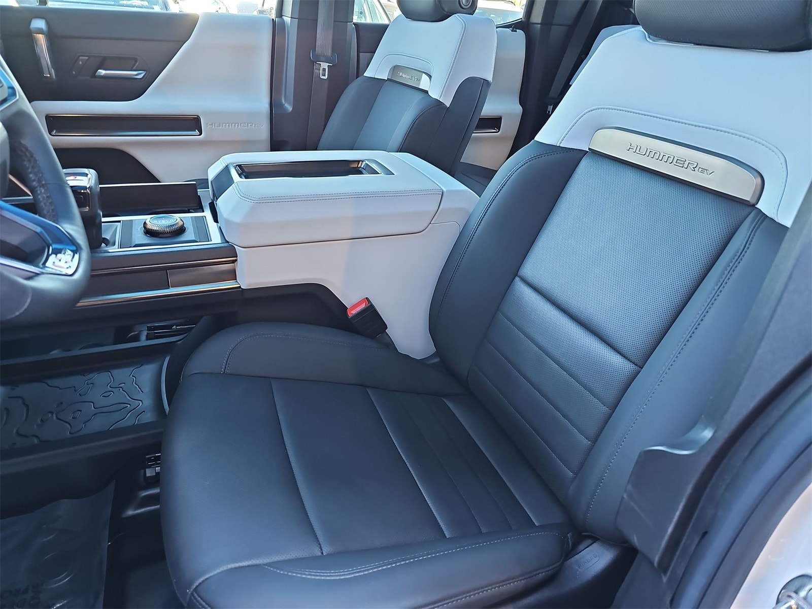 Thumbnail: 2023 GMC Hummer EV - 15