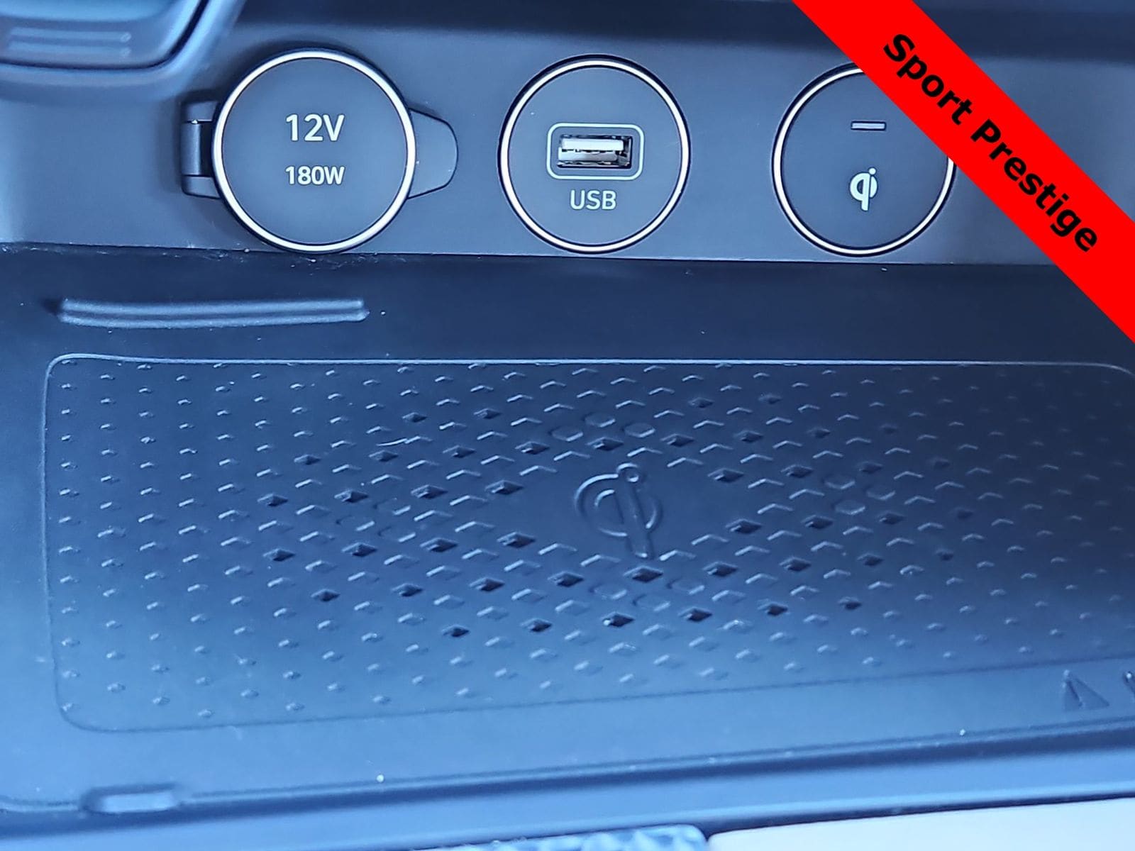 Thumbnail: 2023 Genesis G70 - 28