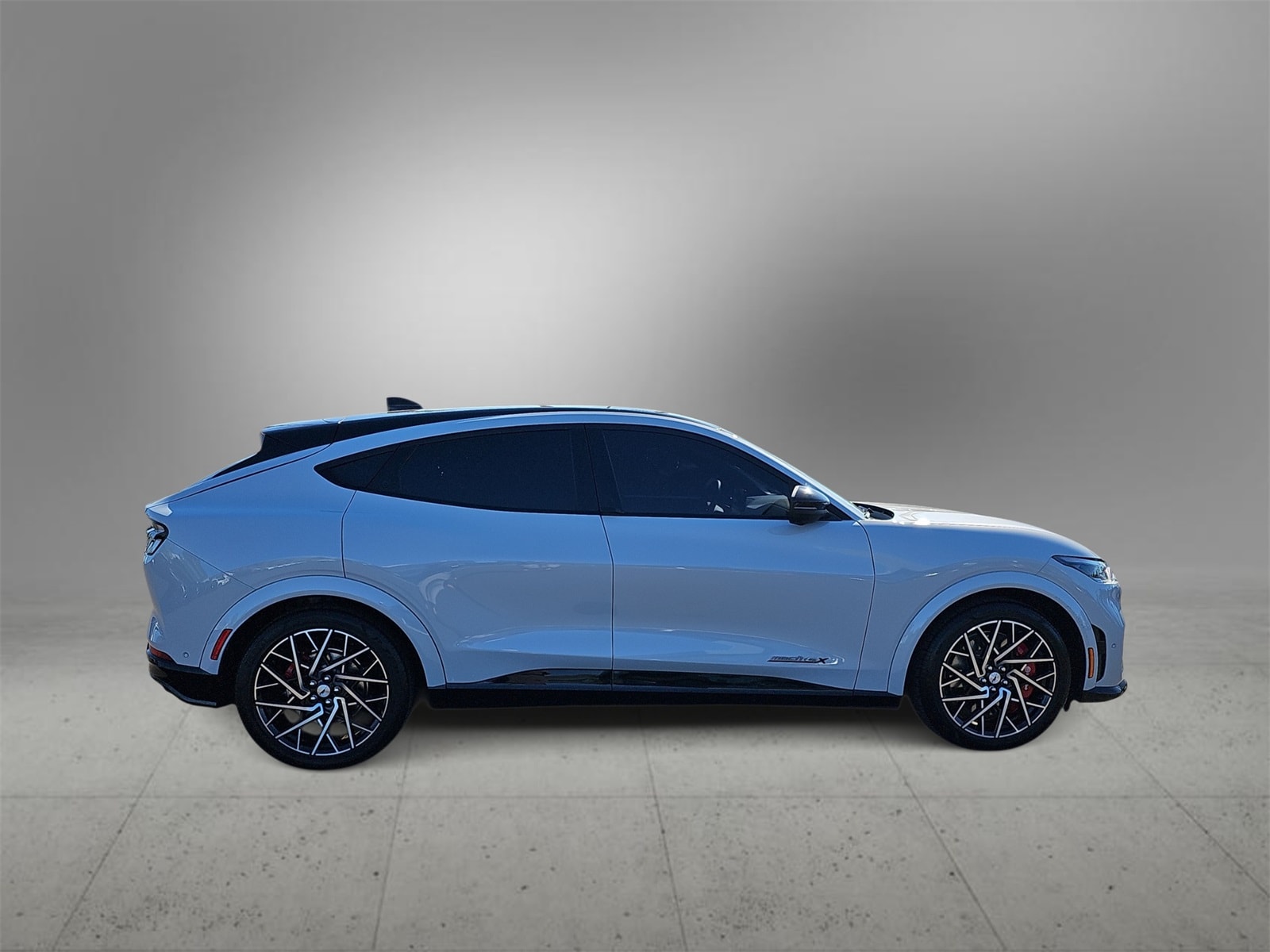 Thumbnail: 2022 Ford Mustang Mach-E - 9