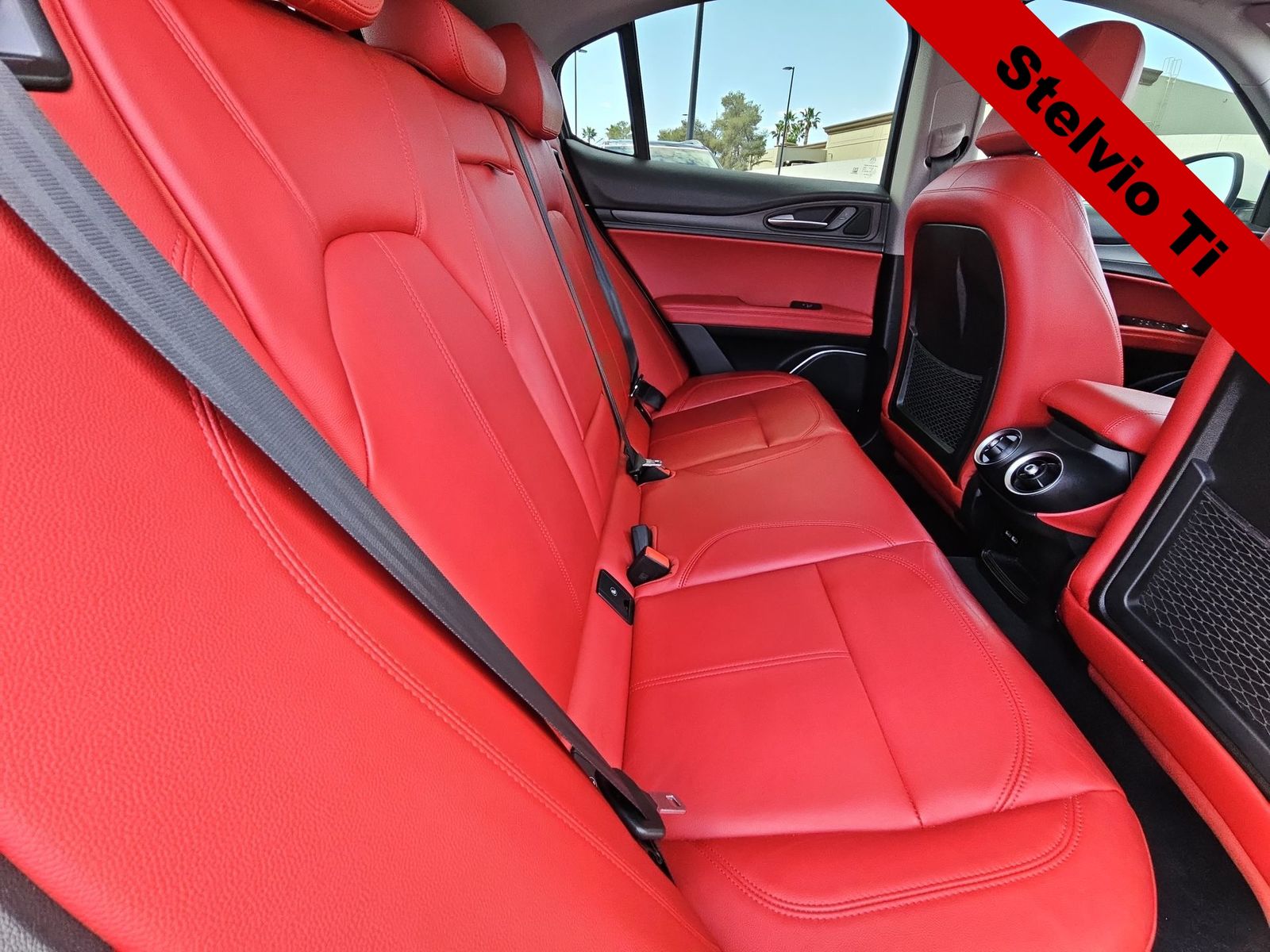 Thumbnail: 2019 Alfa Romeo Stelvio - 17