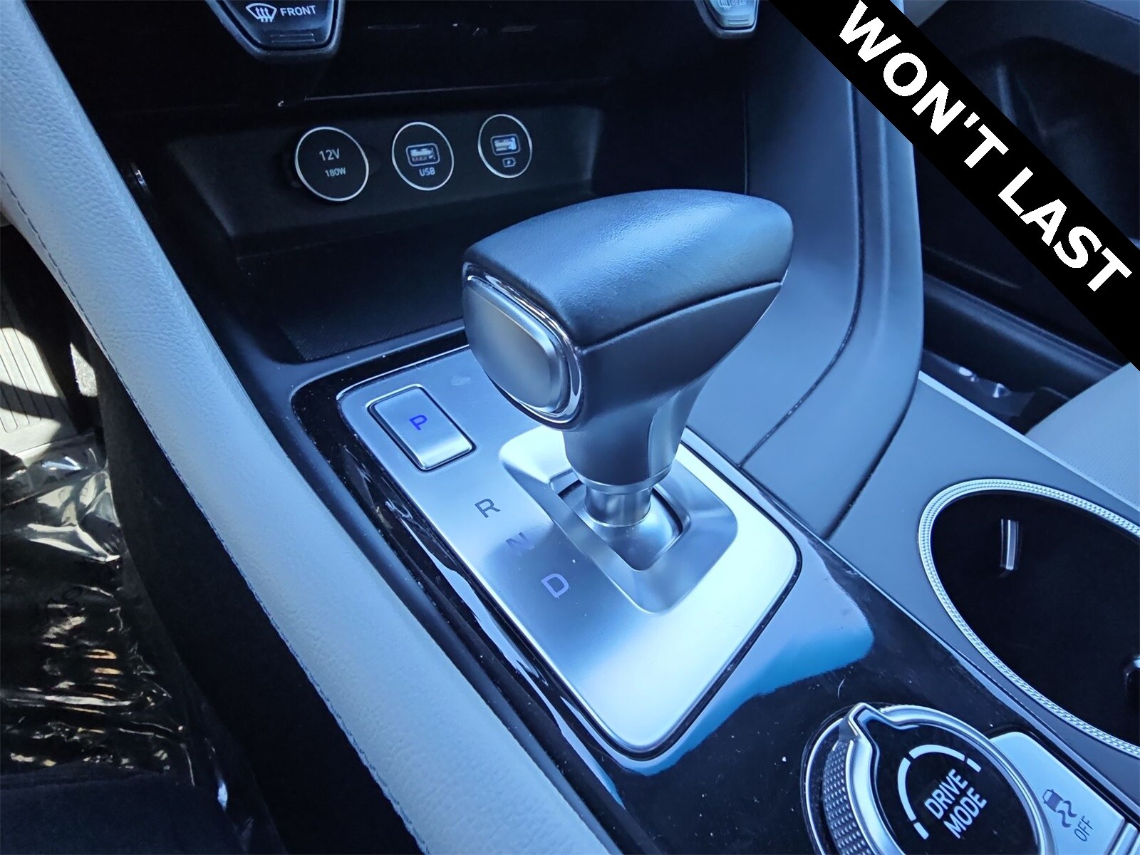 Thumbnail: 2023 Genesis G70 - 21