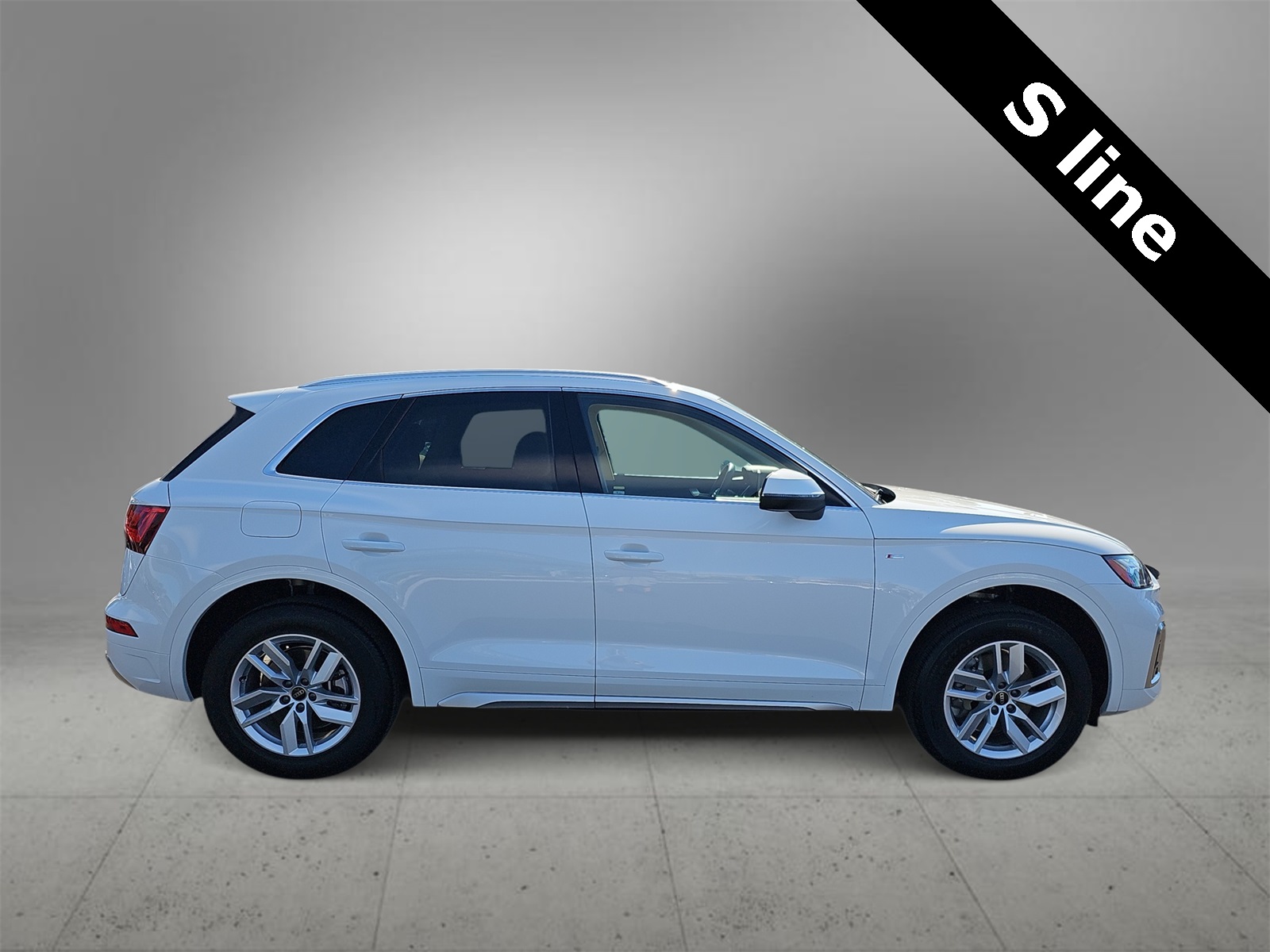 Thumbnail: 2022 Audi Q5 - 9