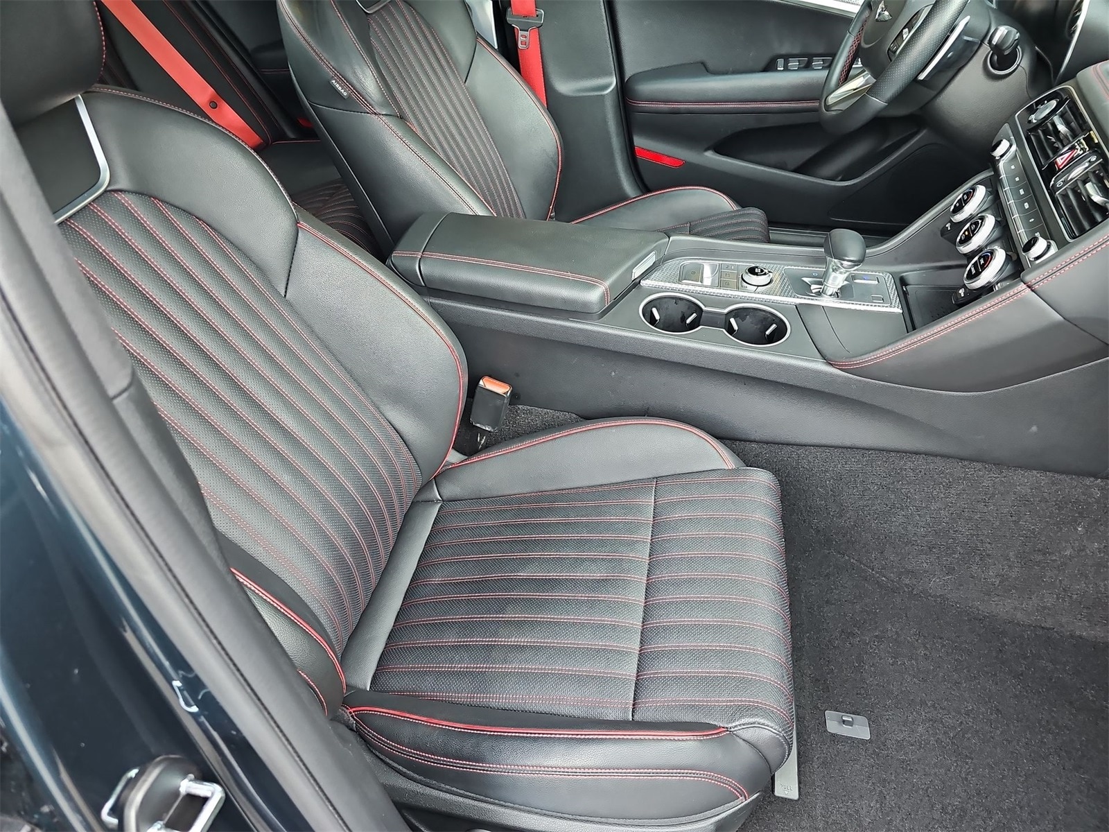 Thumbnail: 2023 Genesis G70 - 18