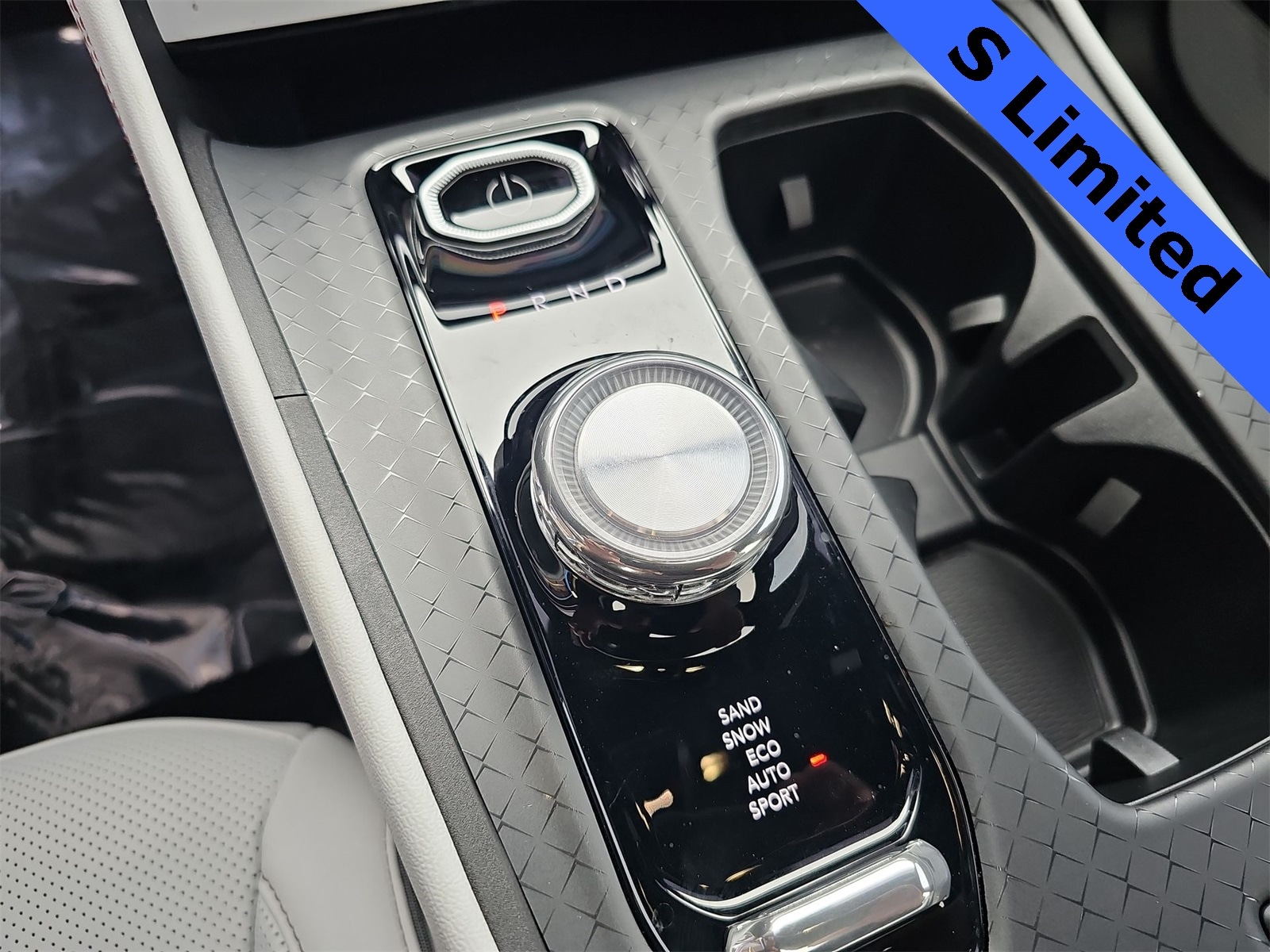 Thumbnail: 2025 Jeep Wagoneer S - 21