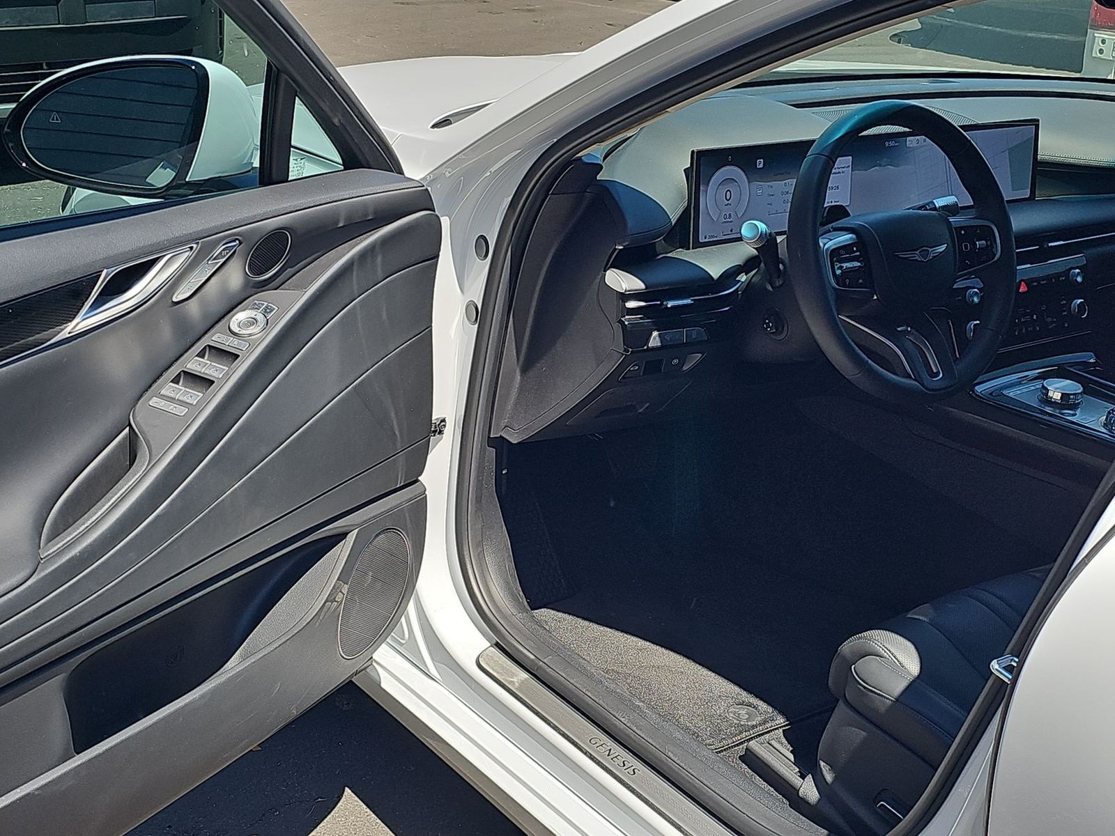 Thumbnail: 2025 Genesis G80 - 11