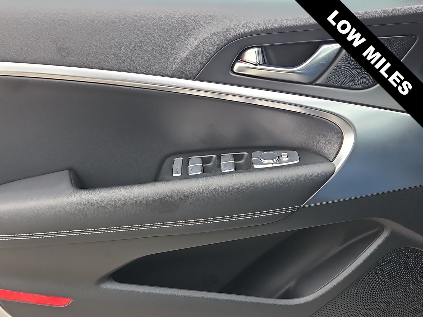 Thumbnail: 2026 Genesis G70 - 29