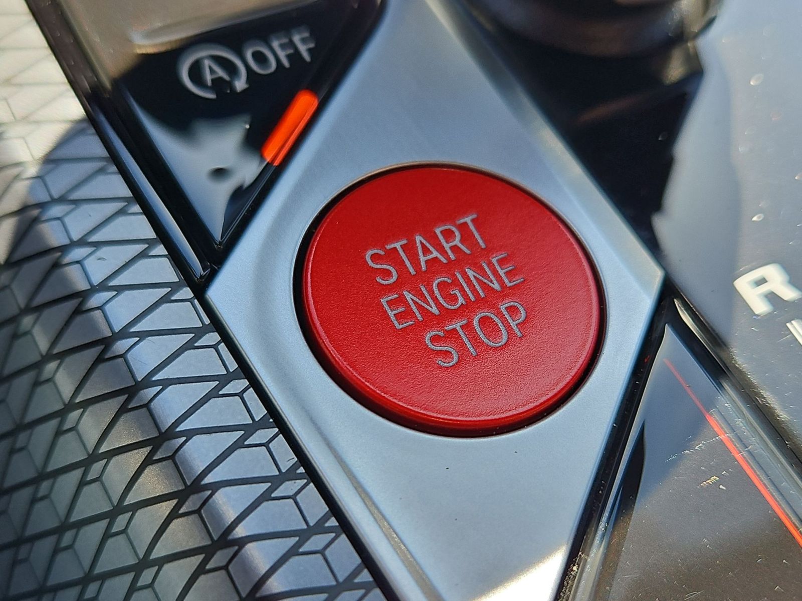 Thumbnail: 2024 BMW M4 - 23