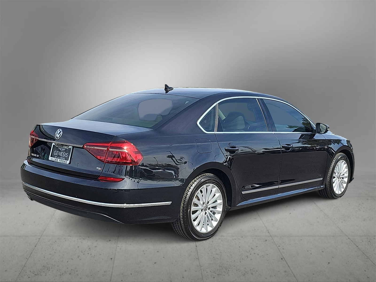 Thumbnail: 2017 Volkswagen Passat - 8
