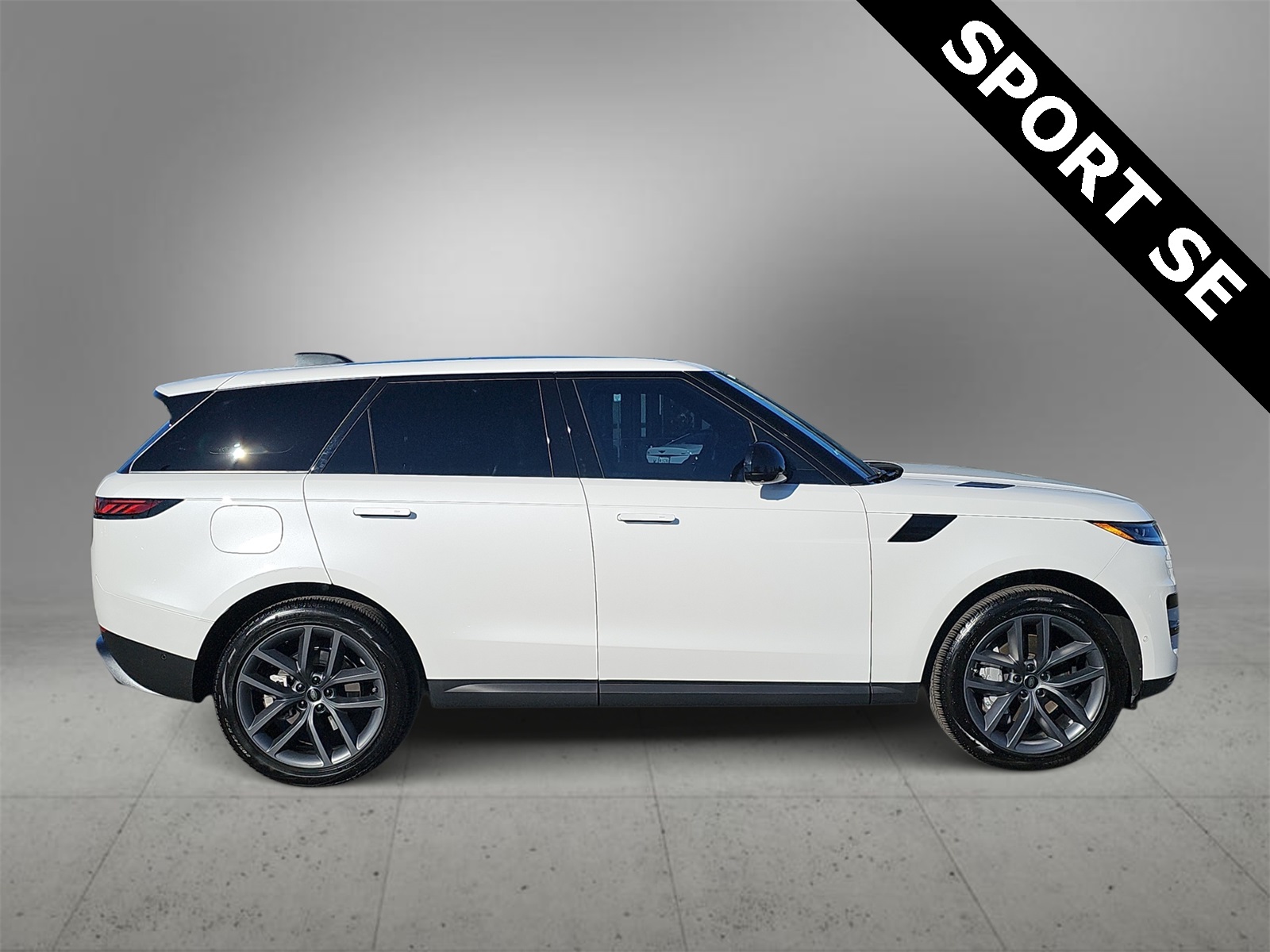 Thumbnail: 2024 Land Rover Range Rover Sport - 9