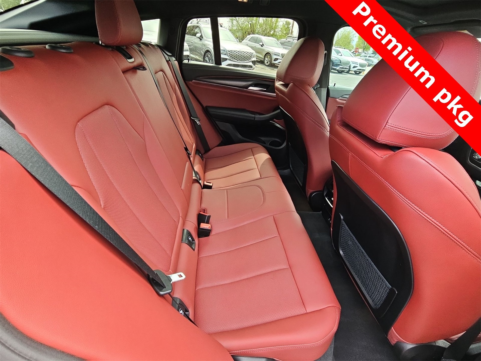 Thumbnail: 2022 BMW X4 - 16