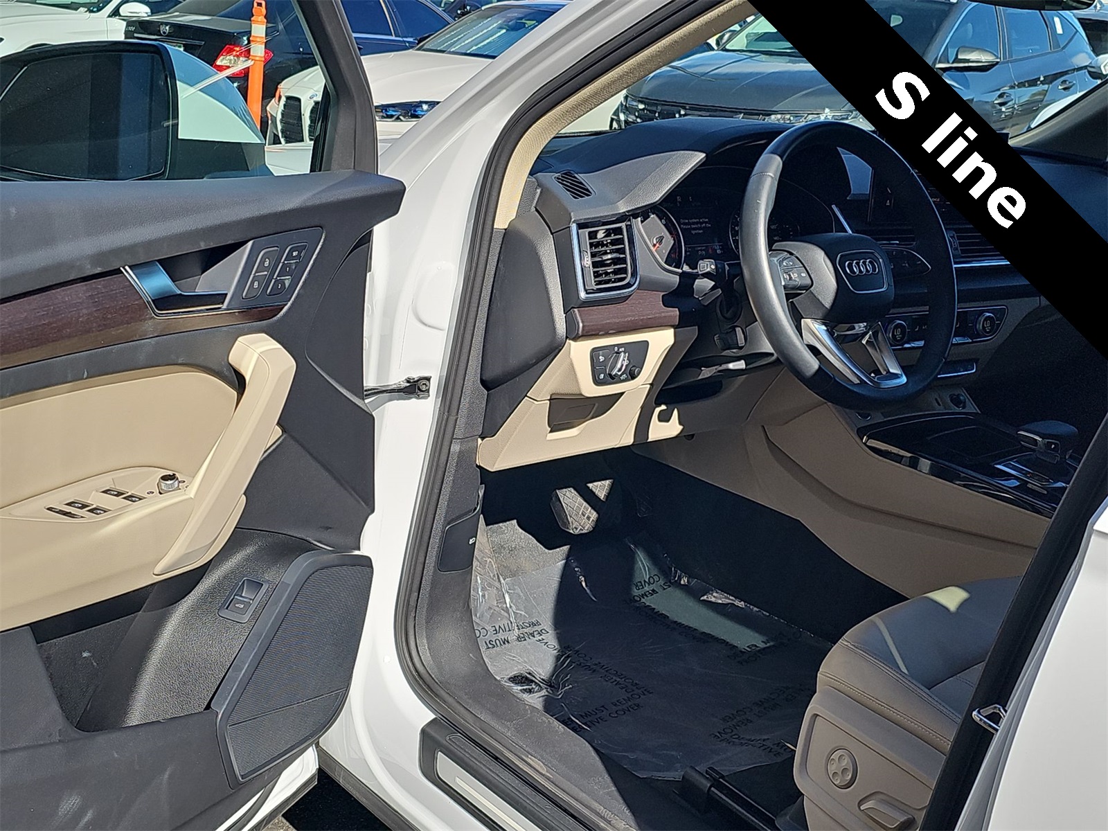 Thumbnail: 2022 Audi Q5 - 10