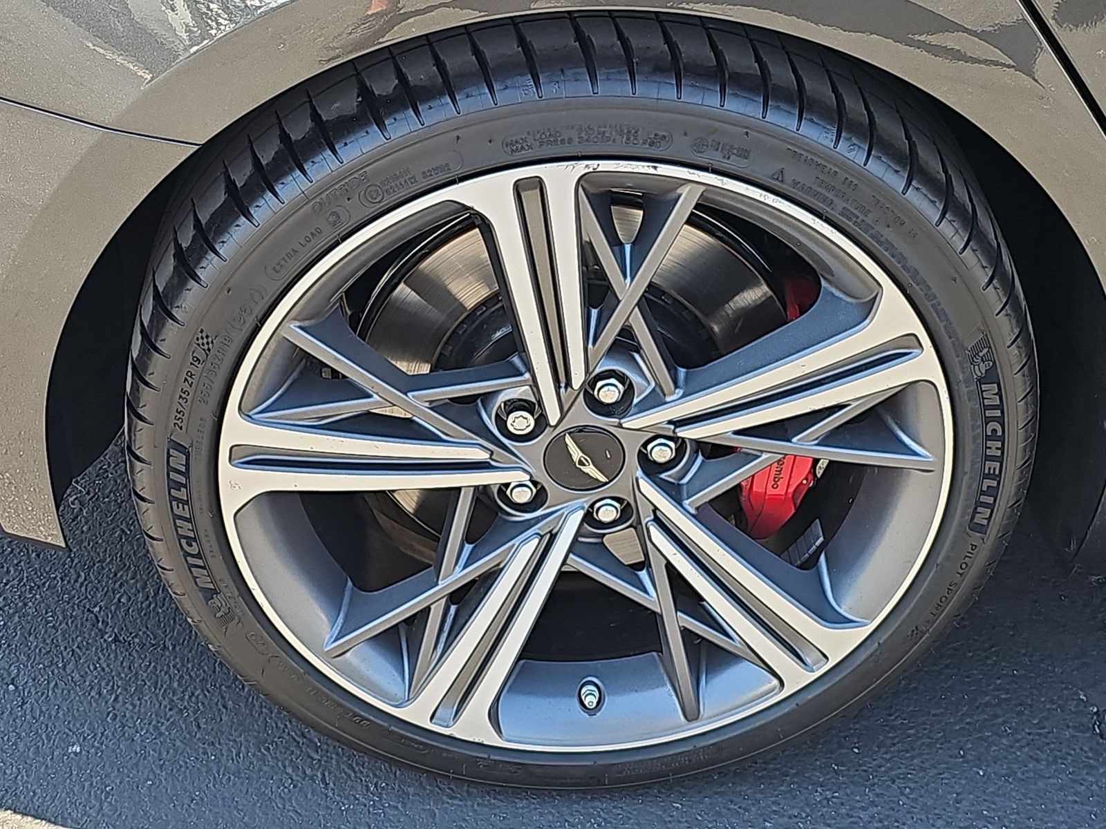 Thumbnail: 2025 Genesis G70 - 13