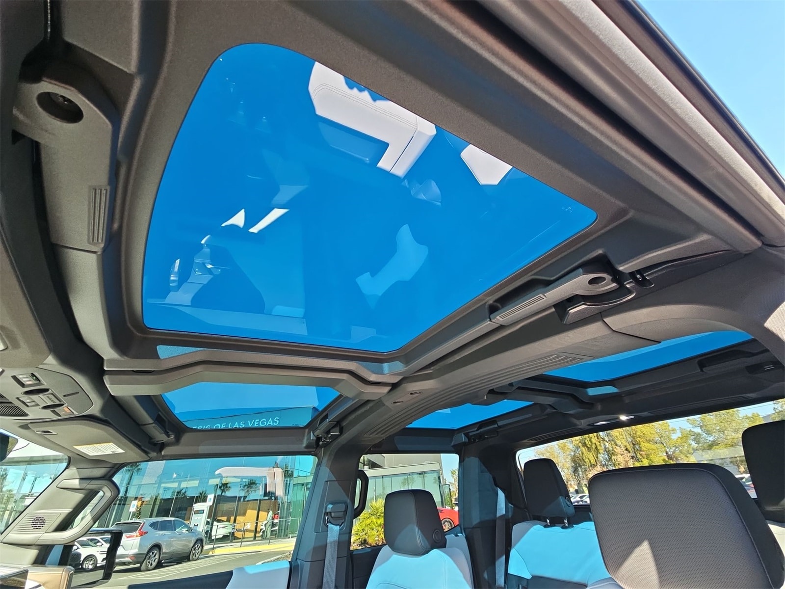 Thumbnail: 2023 GMC Hummer EV - 29