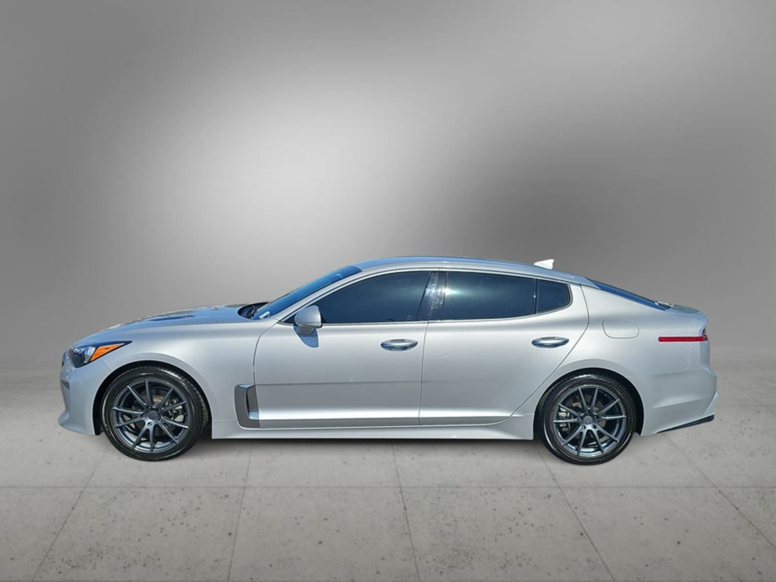 Thumbnail: 2018 Kia Stinger - 6