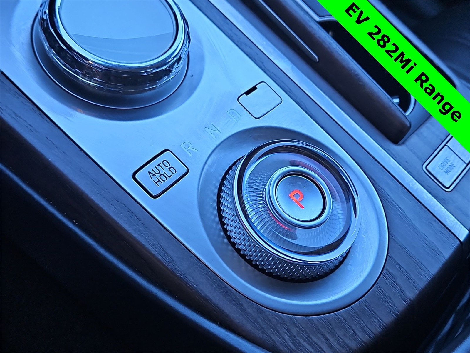 Thumbnail: 2023 Genesis G80 - 21