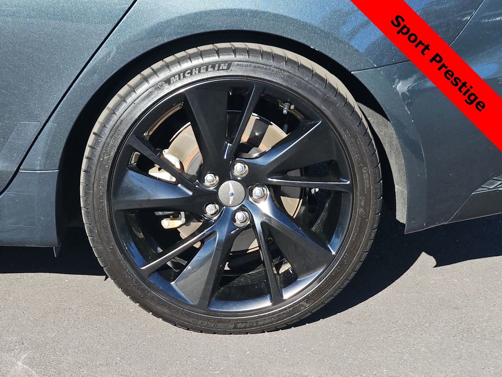 Thumbnail: 2023 Genesis G70 - 12