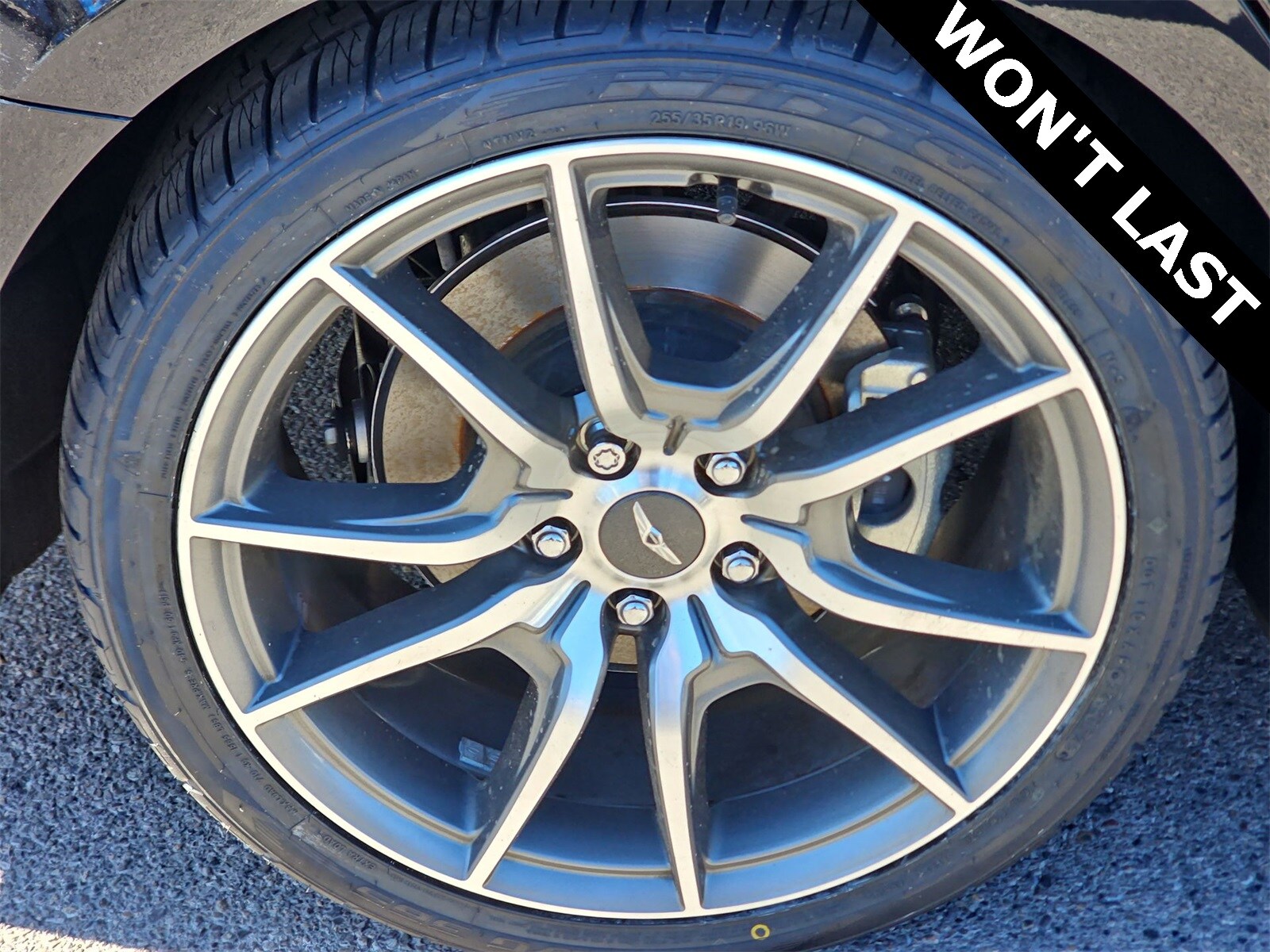 Thumbnail: 2023 Genesis G70 - 12