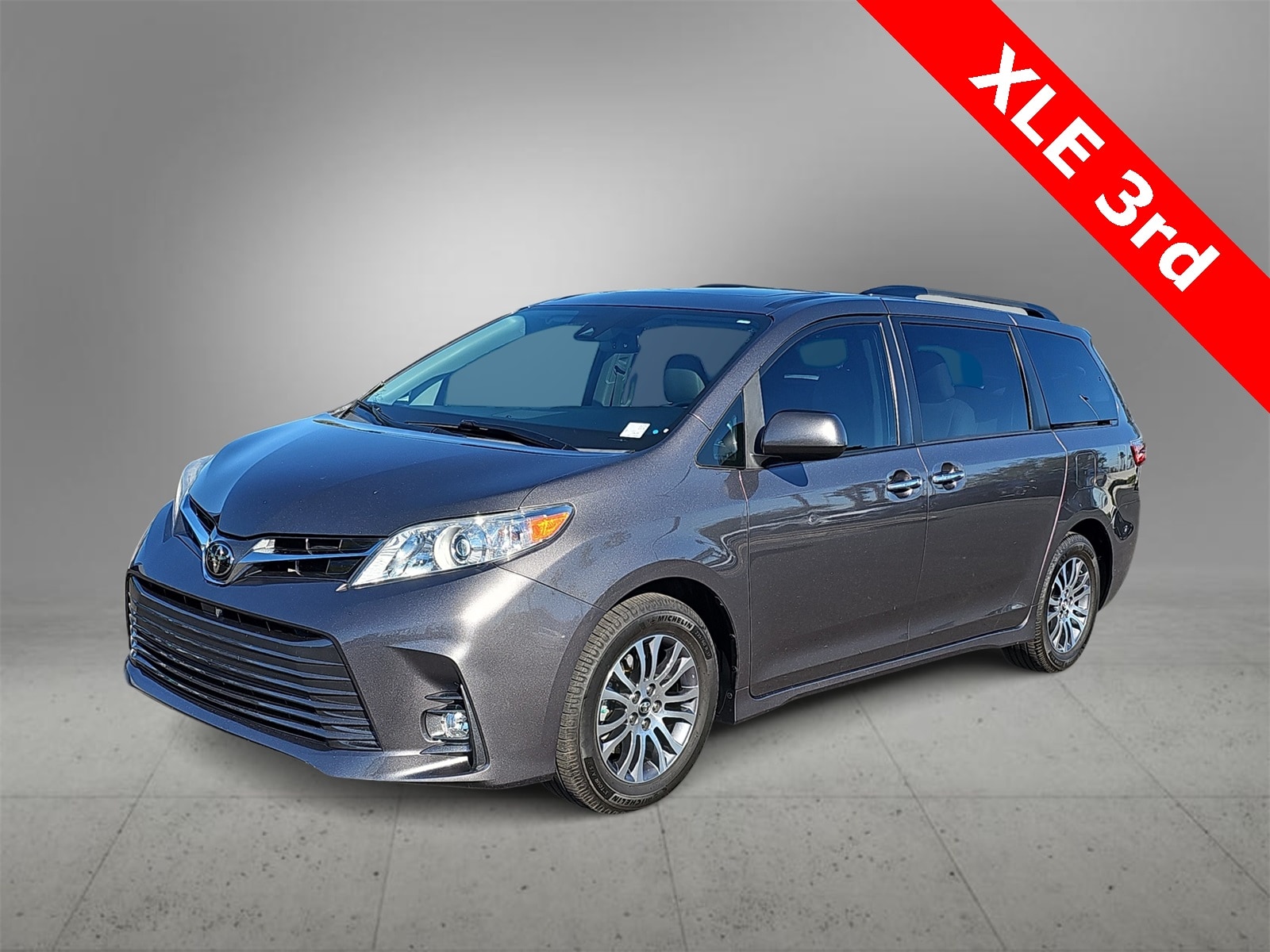 Thumbnail: 2020 Toyota Sienna - 4