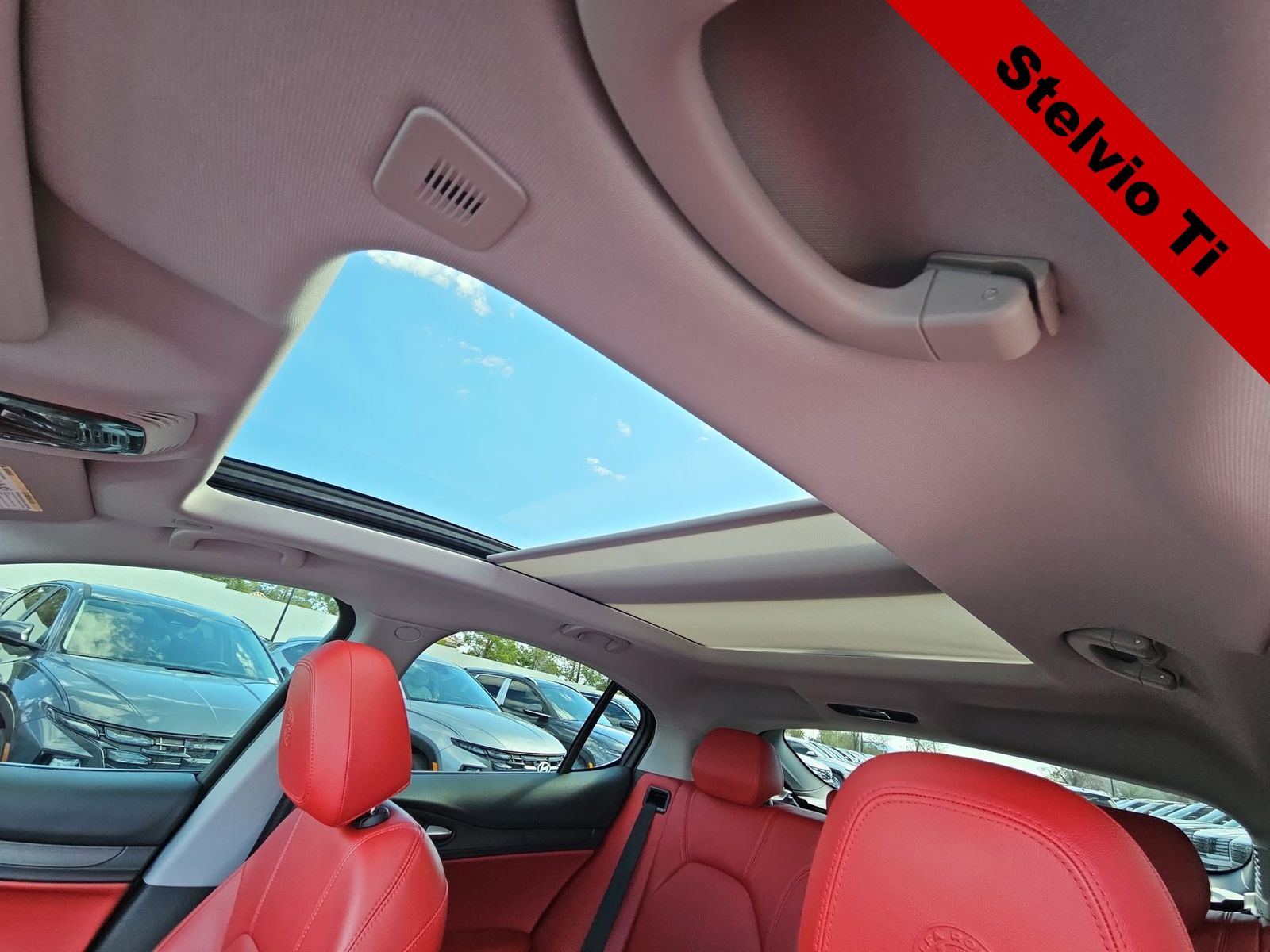 Thumbnail: 2019 Alfa Romeo Stelvio - 27