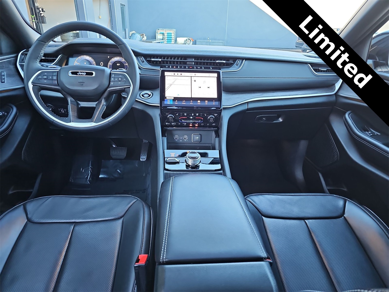 Thumbnail: 2025 Jeep Grand Cherokee - 14