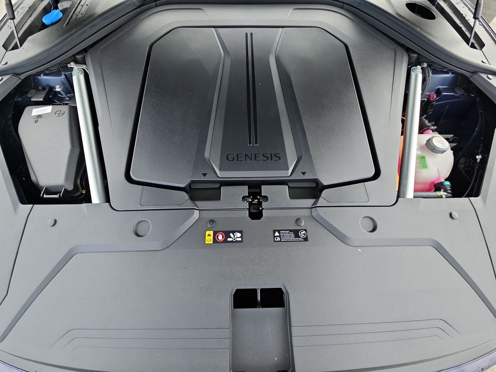 Thumbnail: 2024 Genesis GV70 - 17