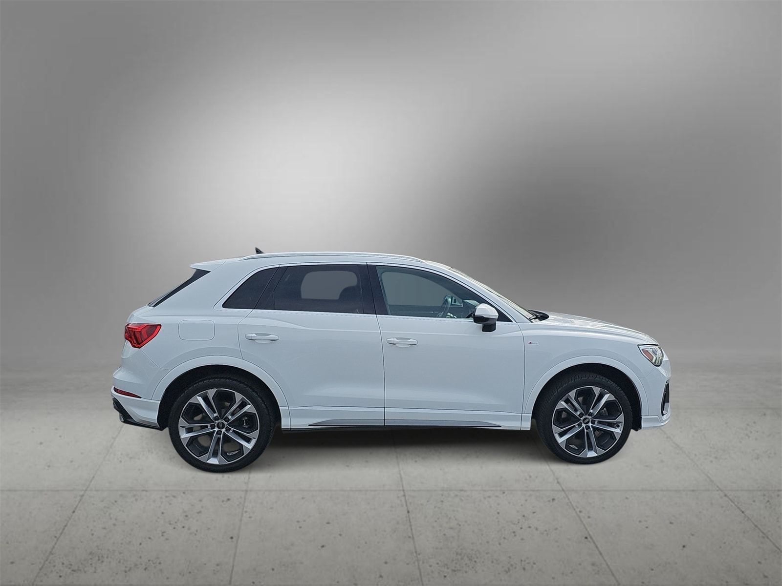 Thumbnail: 2021 Audi Q3 - 9
