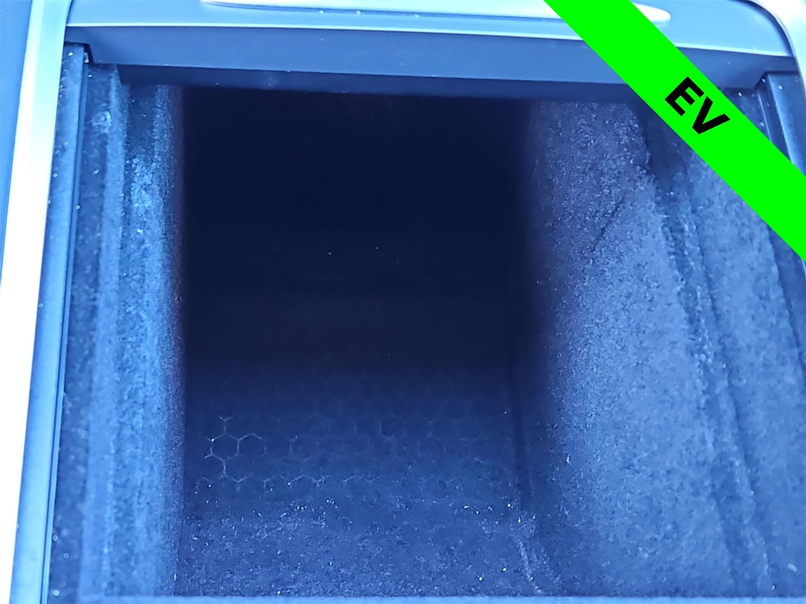 Thumbnail: 2023 Tesla Model 3 - 29