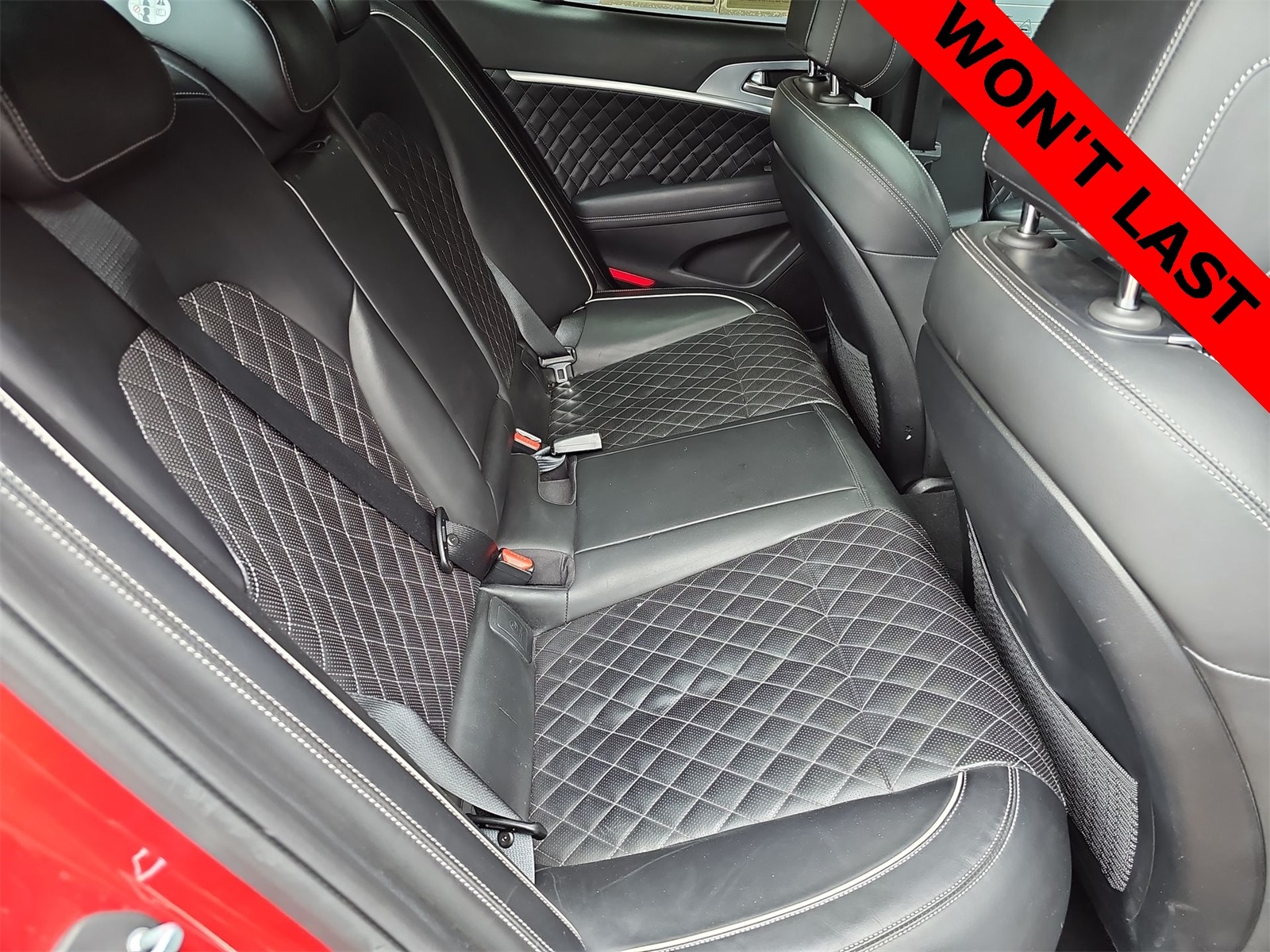 Thumbnail: 2020 Genesis G70 - 17