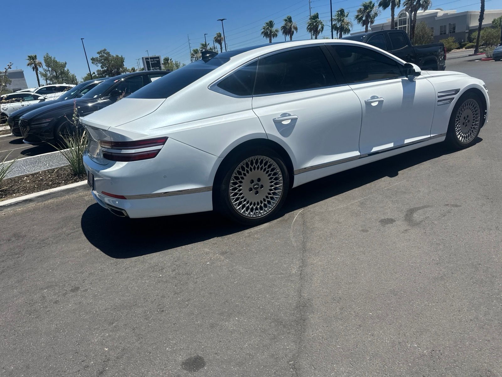 Thumbnail: 2022 Genesis G80 - 6