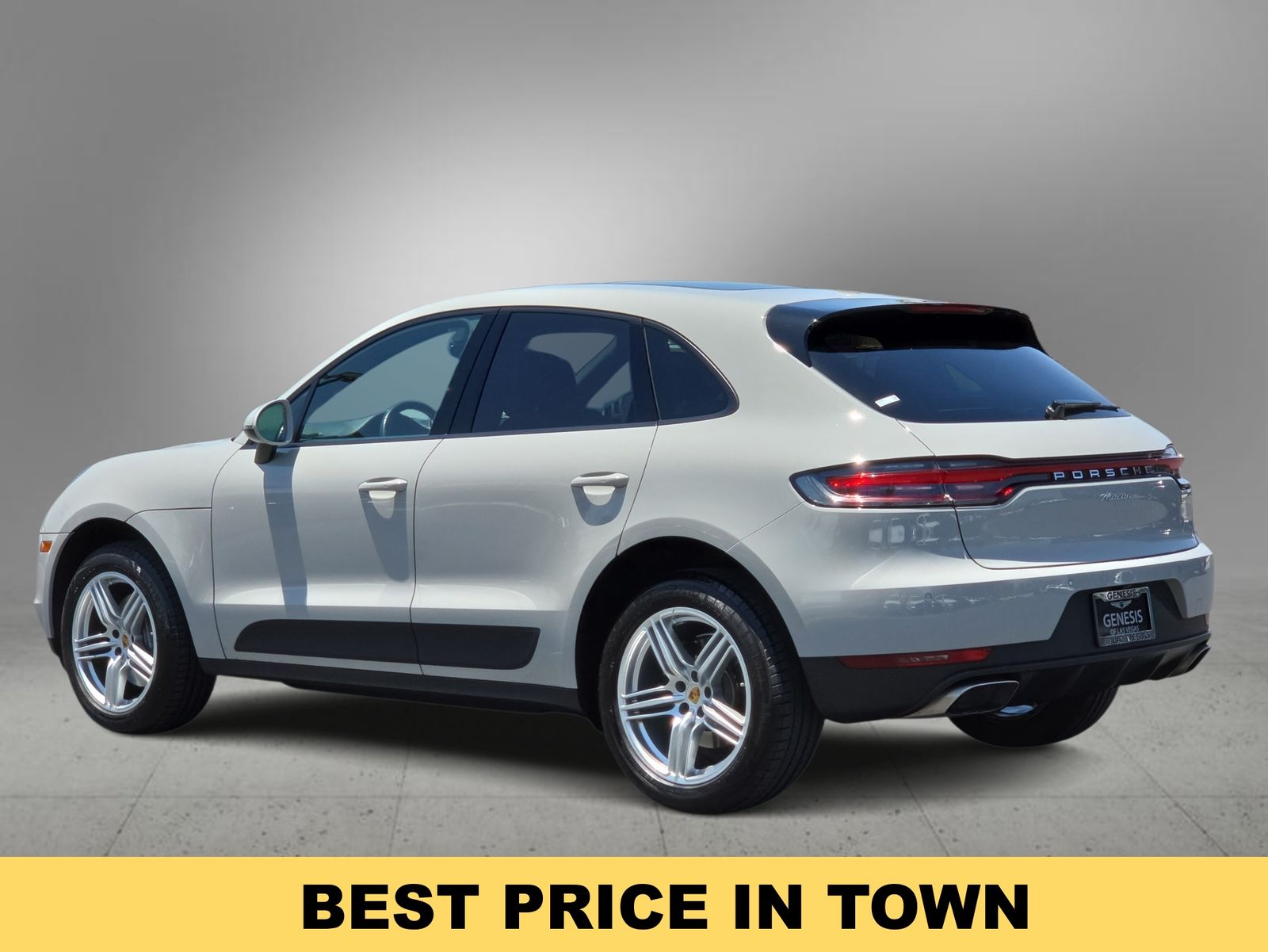 Thumbnail: 2021 Porsche Macan - 6