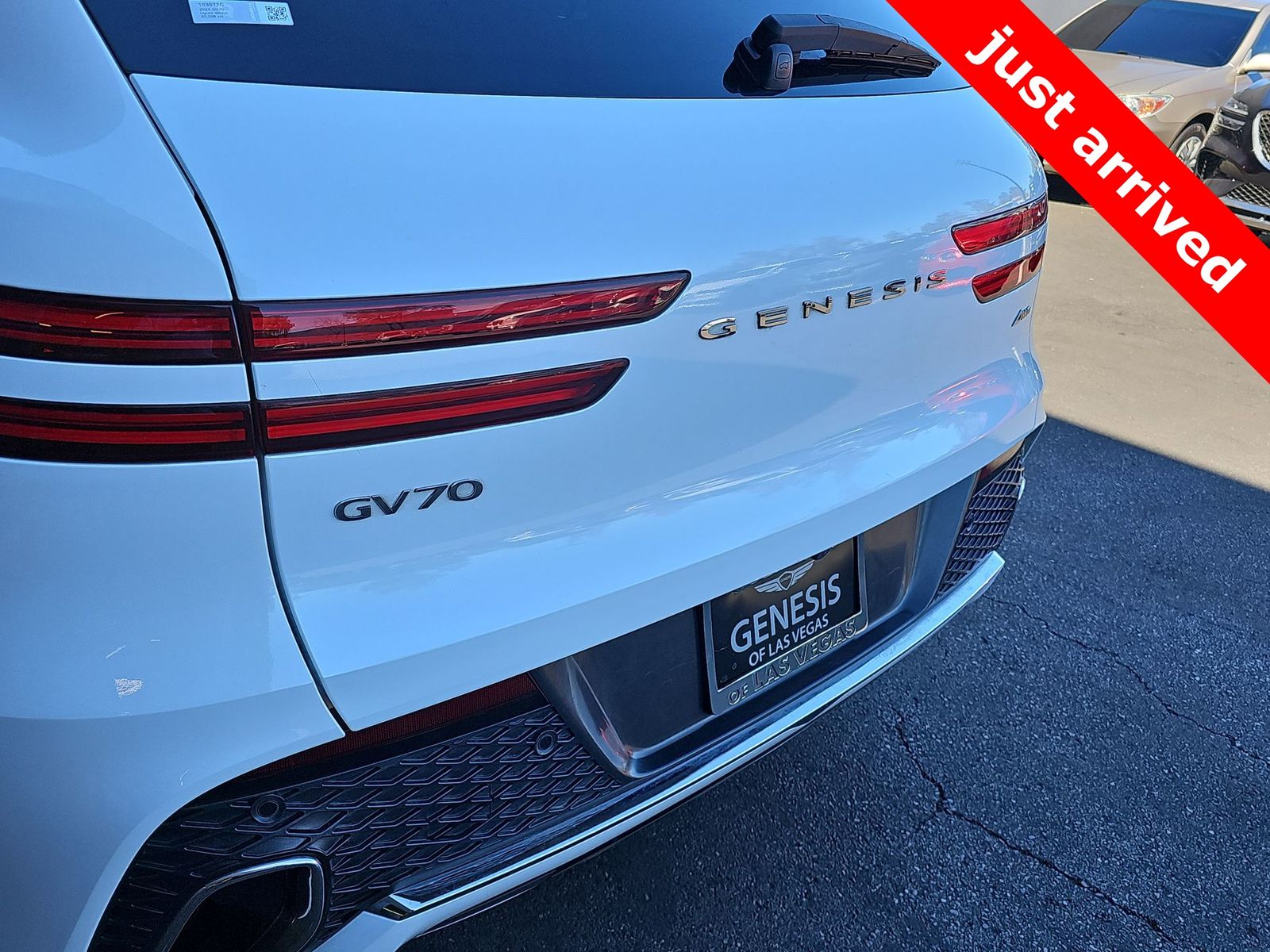 Thumbnail: 2023 Genesis GV70 - 11