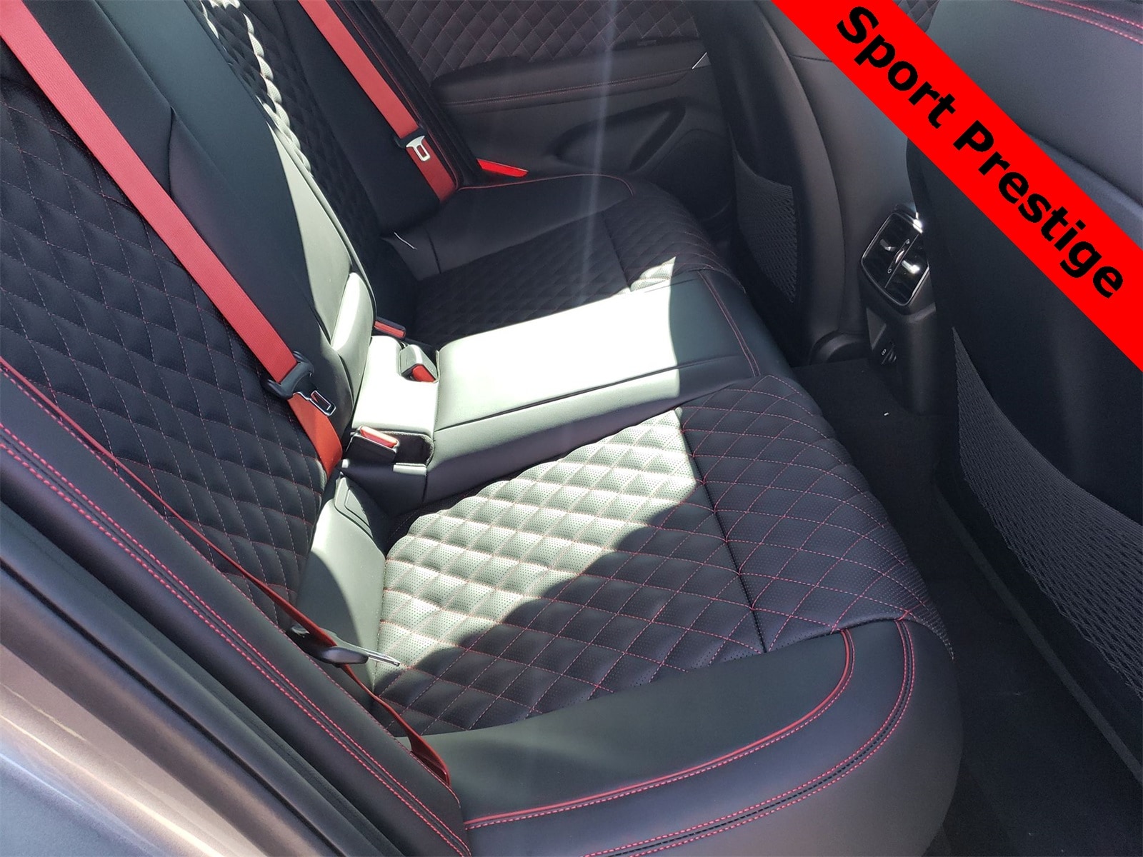 Thumbnail: 2023 Genesis G70 - 21