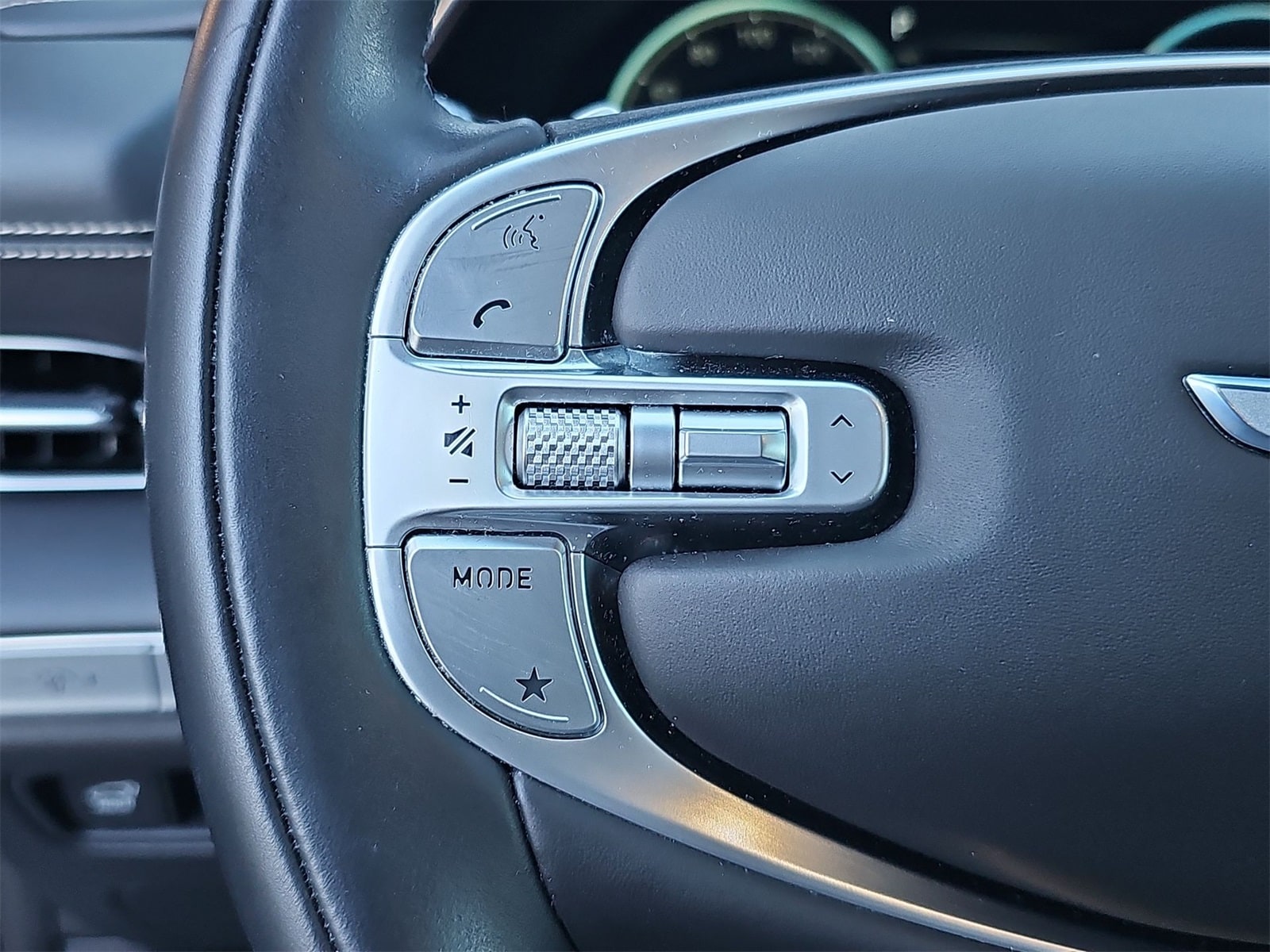 Thumbnail: 2023 Genesis GV80 - 28