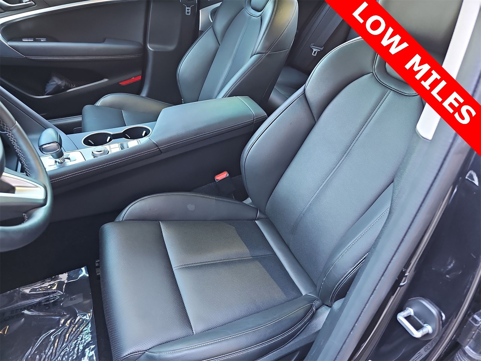 Thumbnail: 2023 Genesis G70 - 15