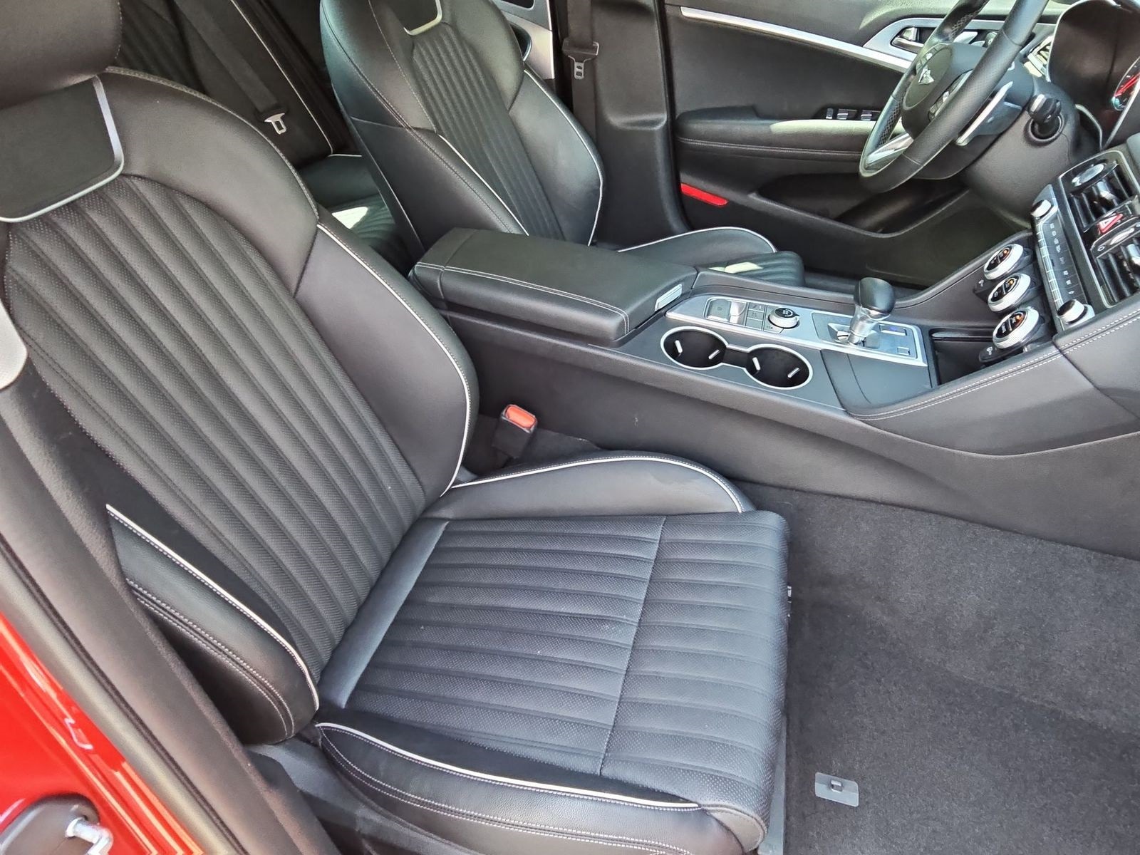 Thumbnail: 2020 Genesis G70 - 19