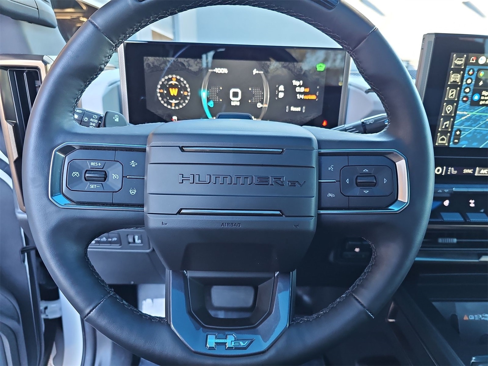 Thumbnail: 2023 GMC Hummer EV - 19