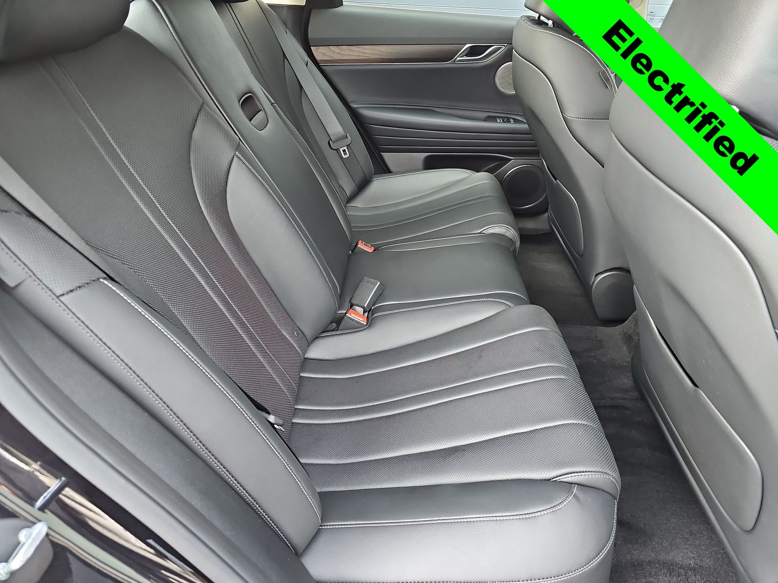 Thumbnail: 2024 Genesis G80 - 17