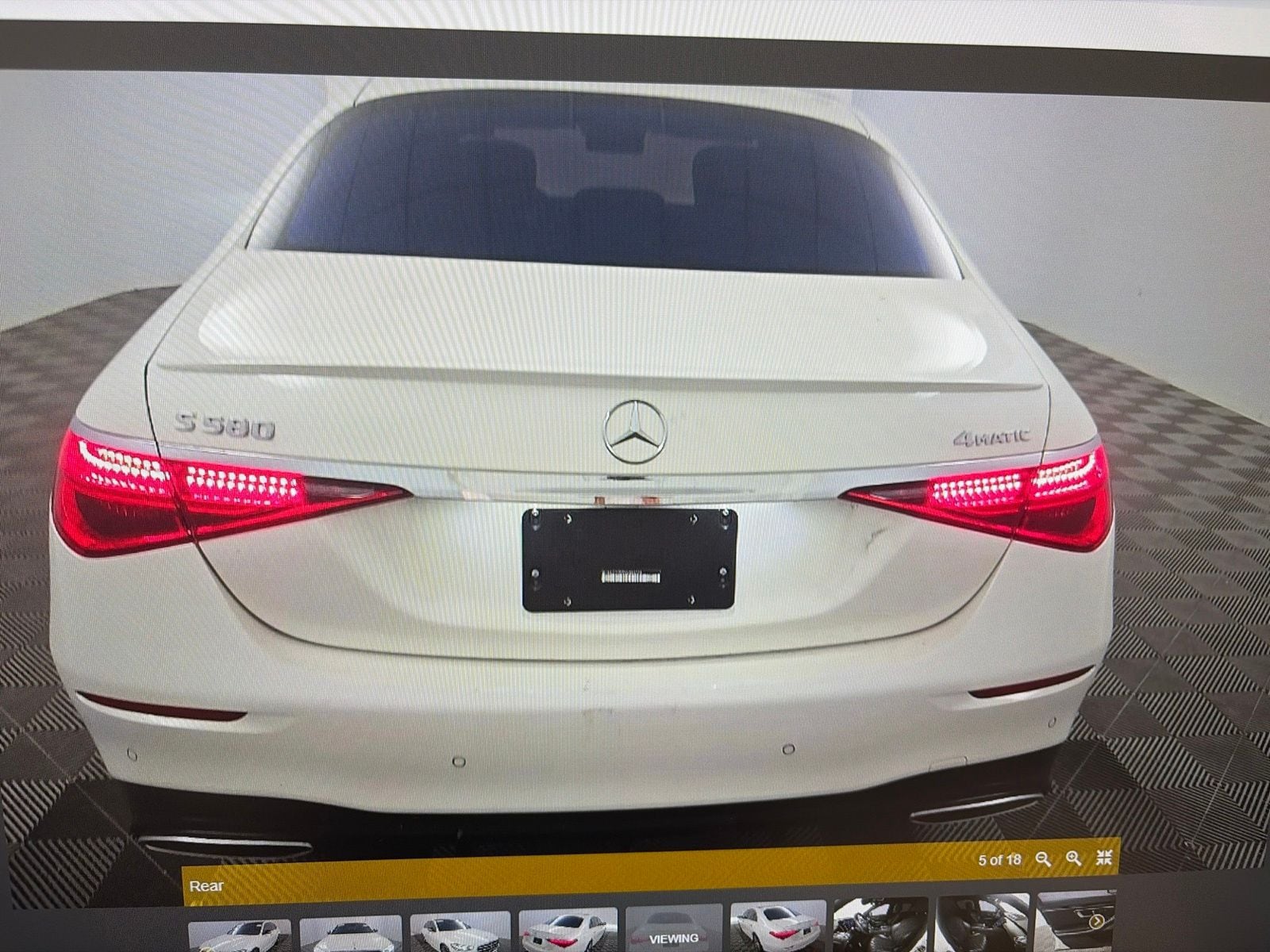 Thumbnail: 2022 Mercedes-Benz S-Class - 4