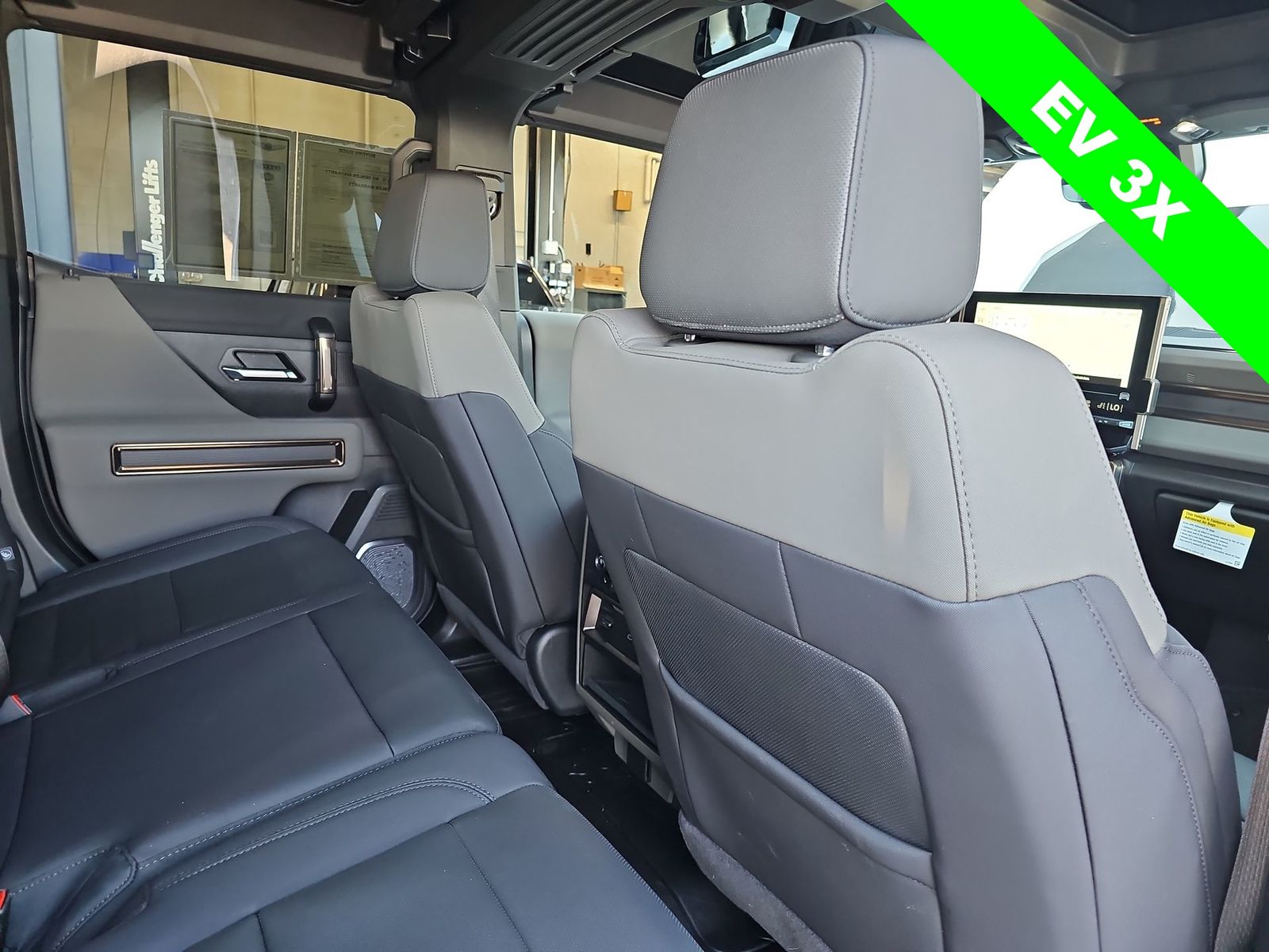 Thumbnail: 2024 GMC Hummer EV - 16