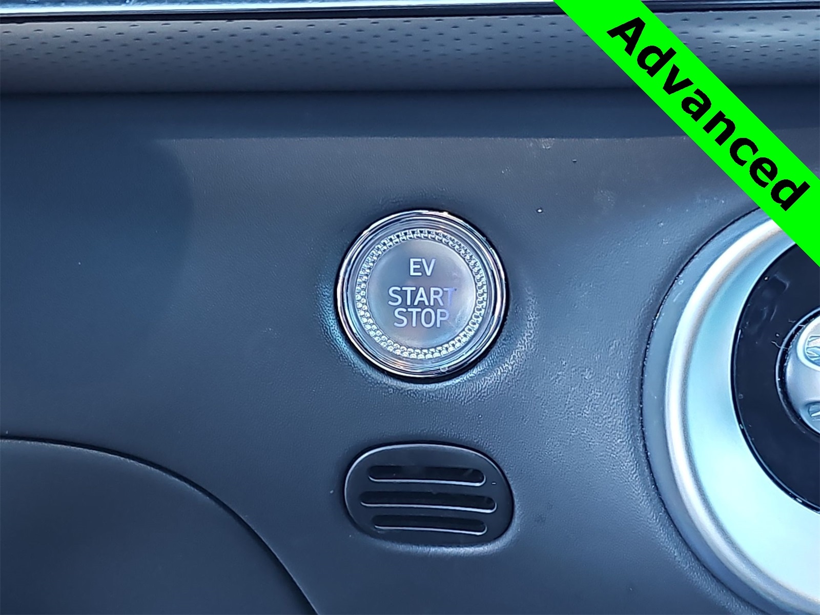 Thumbnail: 2024 Genesis GV60 - 24