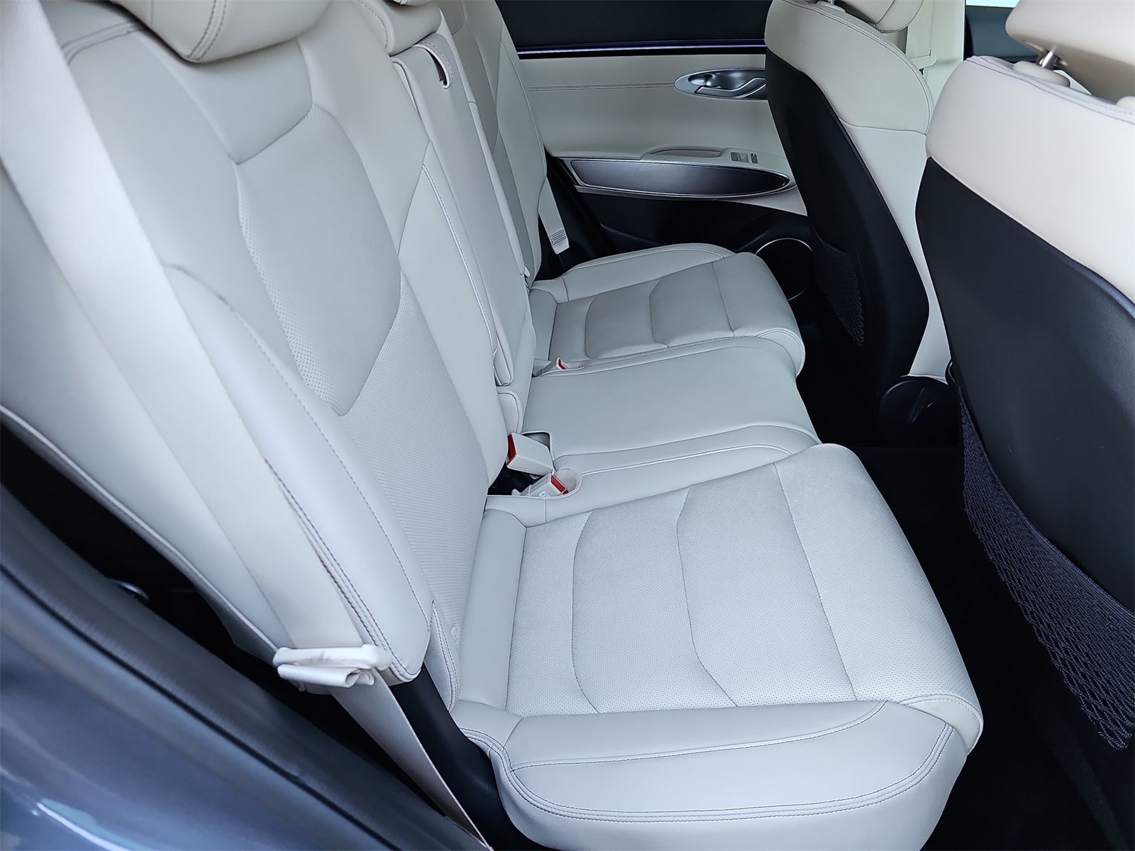 Thumbnail: 2026 Genesis GV70 - 17