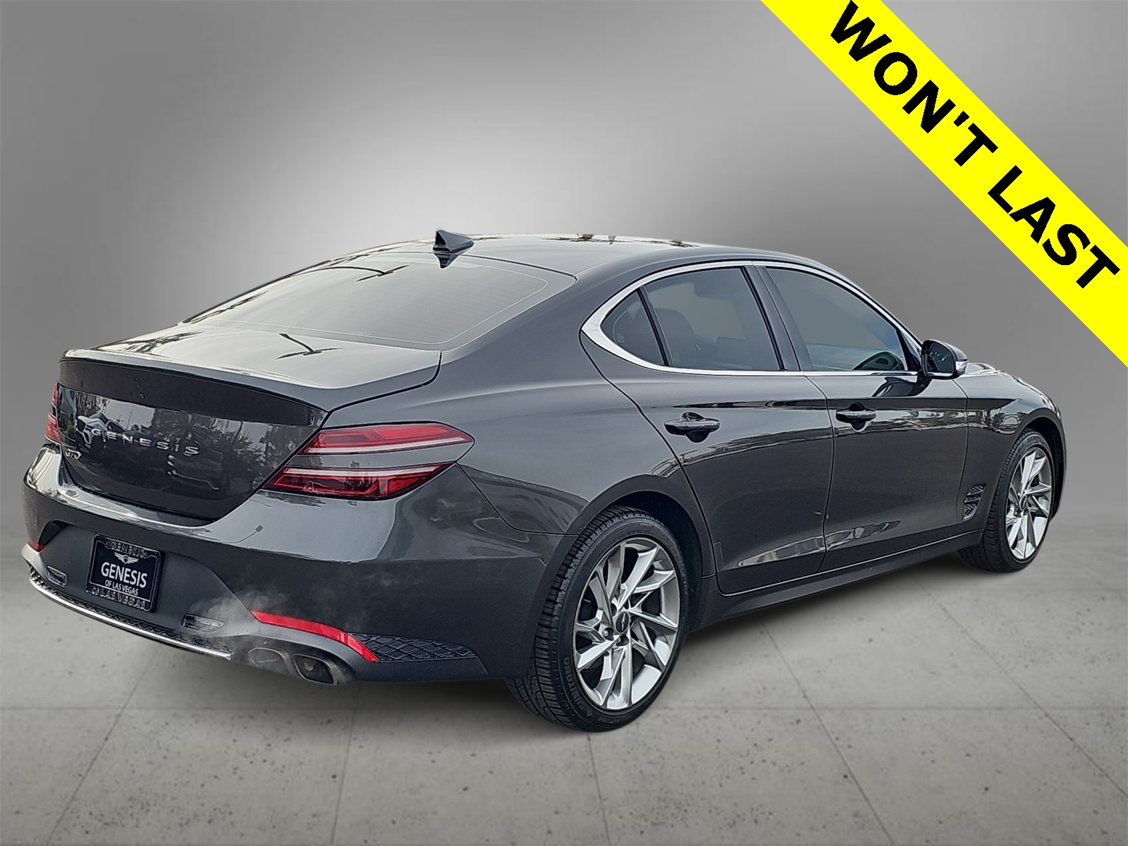 Thumbnail: 2022 Genesis G70 - 8