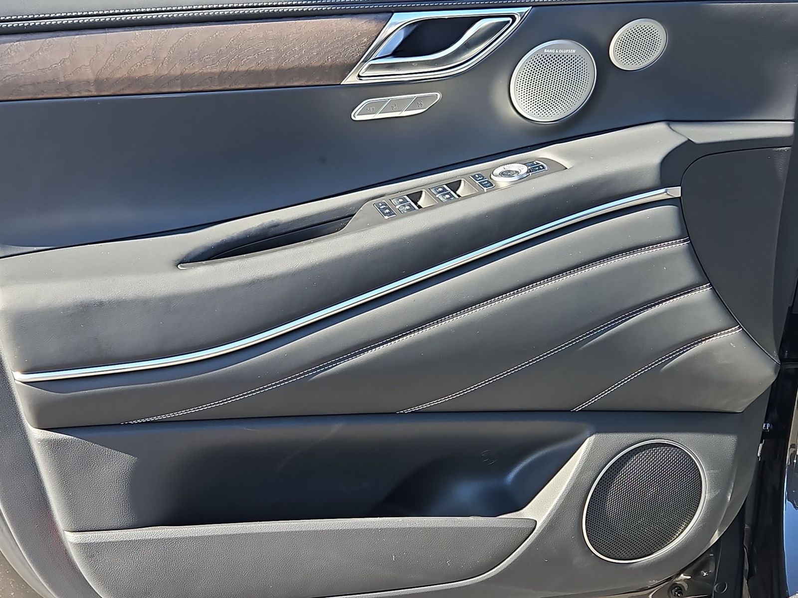 Thumbnail: 2026 Genesis GV80 - 30