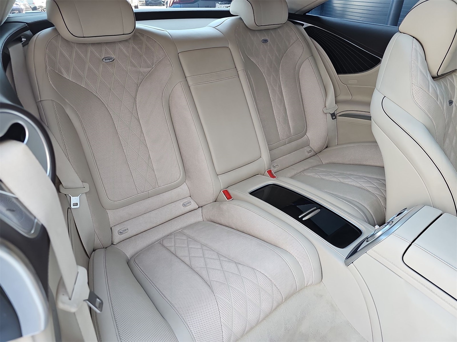 Thumbnail: 2015 Mercedes-Benz S-Class - 16